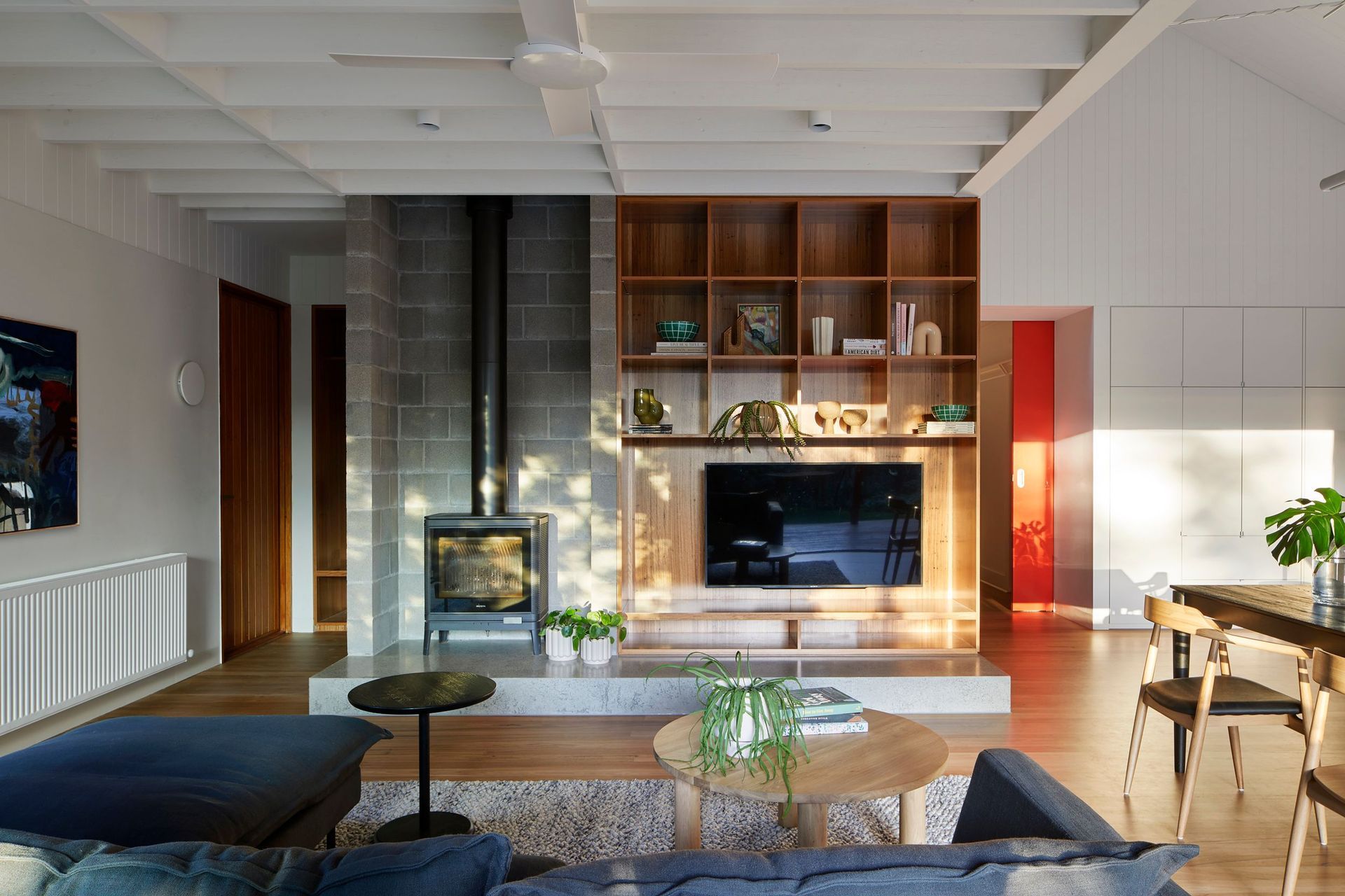 0057-15-living.jpg