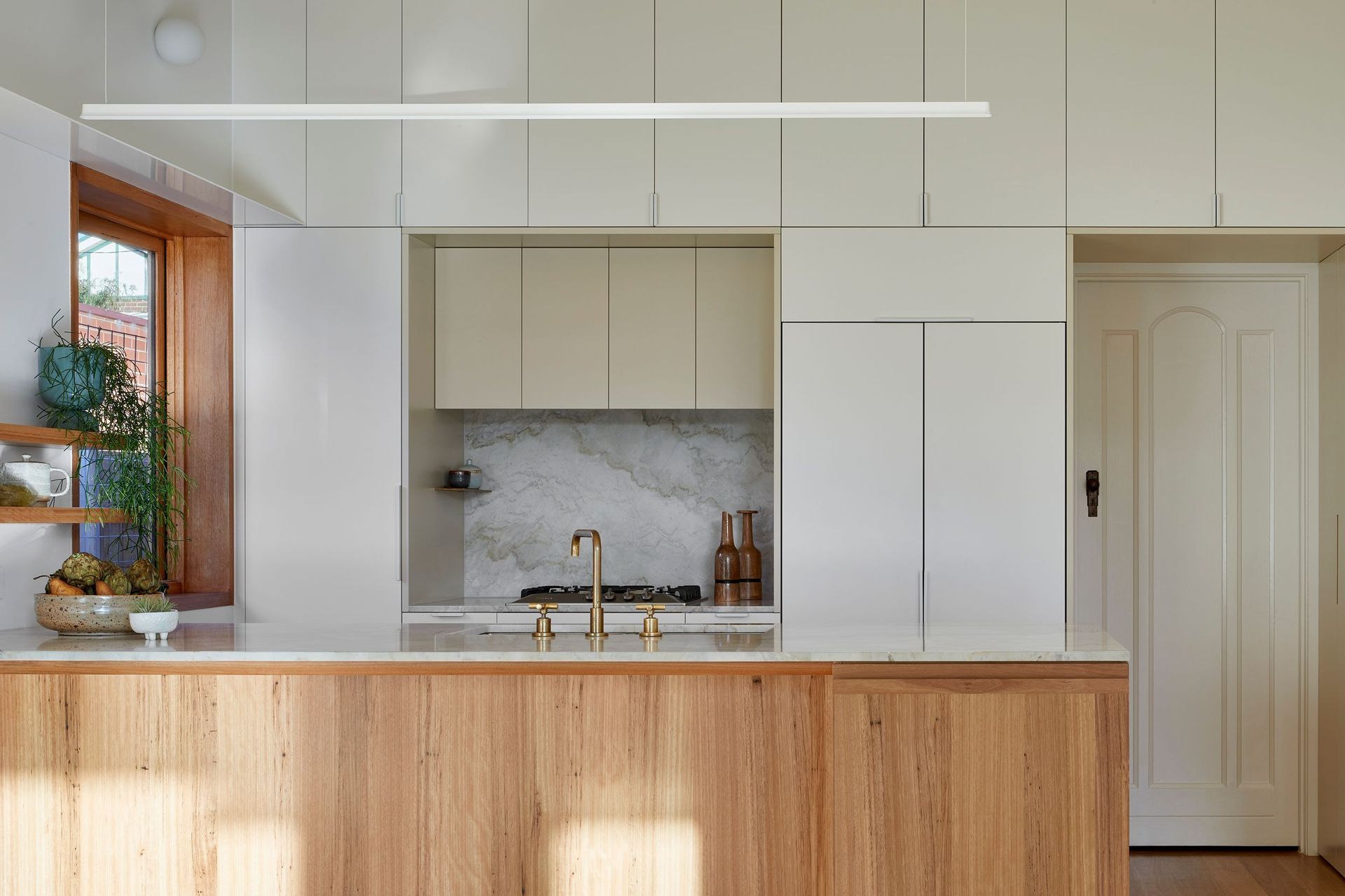 0077-26-kitchen.jpg