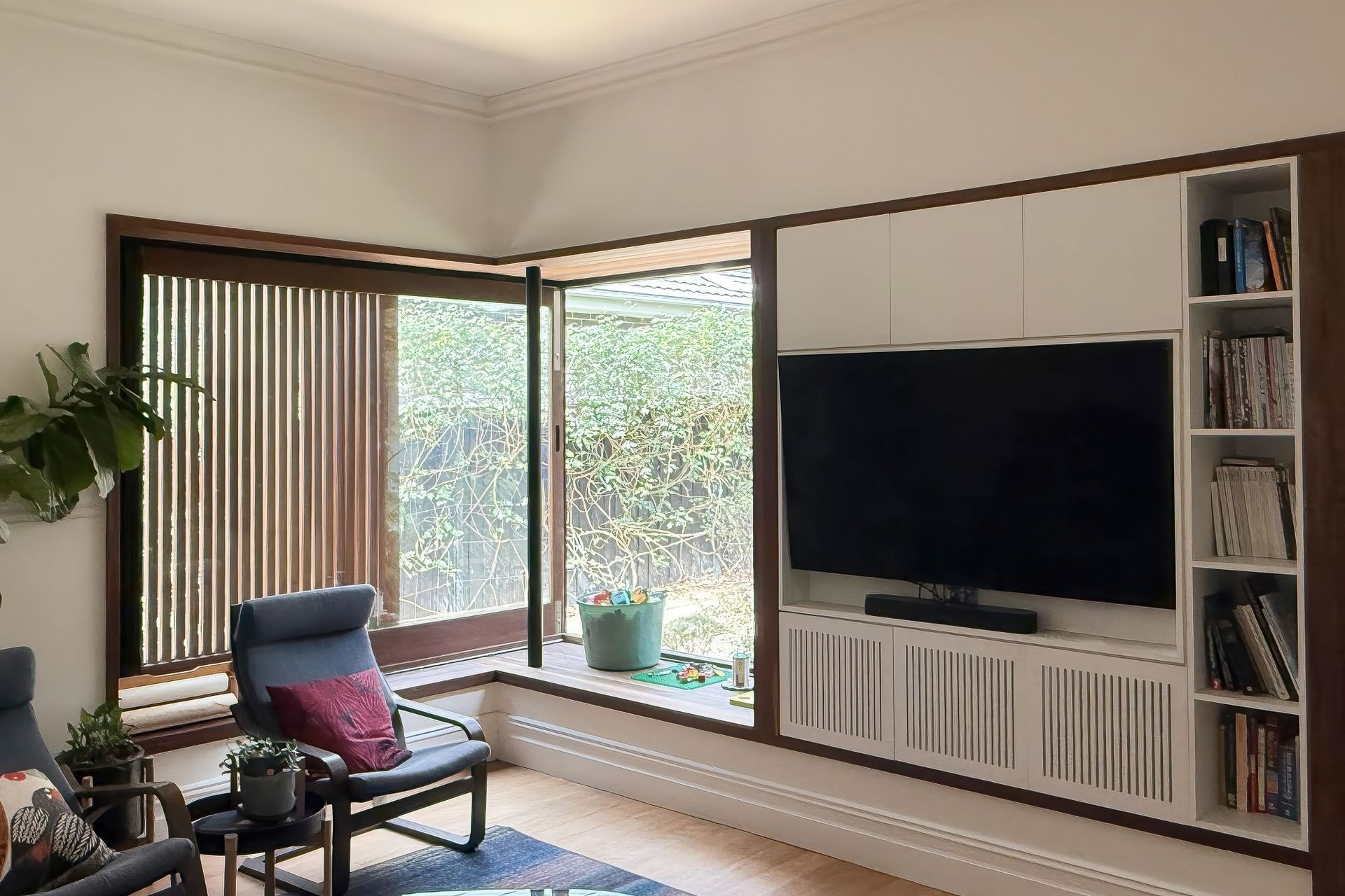 09Matt-Day-Architect-Matt-Day-Tempe-House-Living-Timber-Window.jpeg
