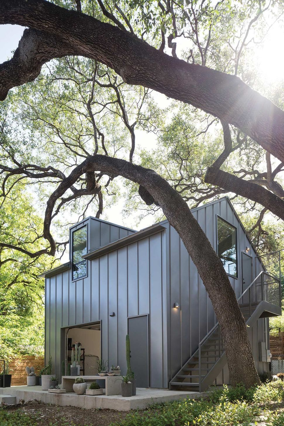 10LittleStacyParkCuppettKilpatrickArchitectureandInteriorDesignaustin-tx-garage-apartment-metal-clad-dormer-adu.jpg