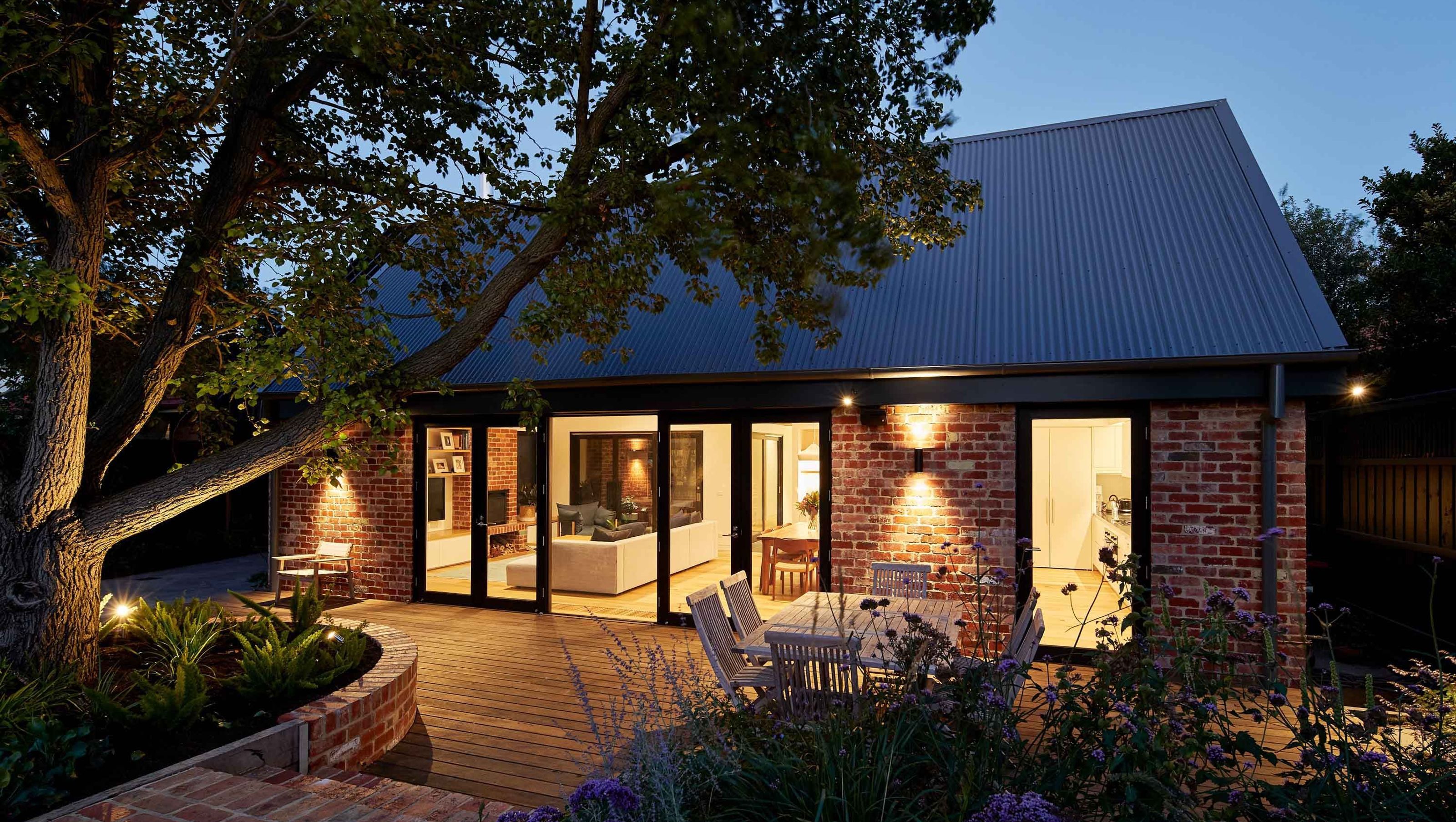 THE GARDEN HOUSE