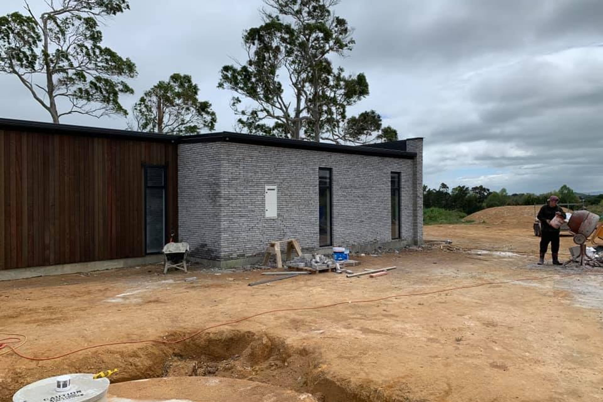 House in Horotiu using Stellaria Clay brick. Jointless bricks, laid with a random bond.