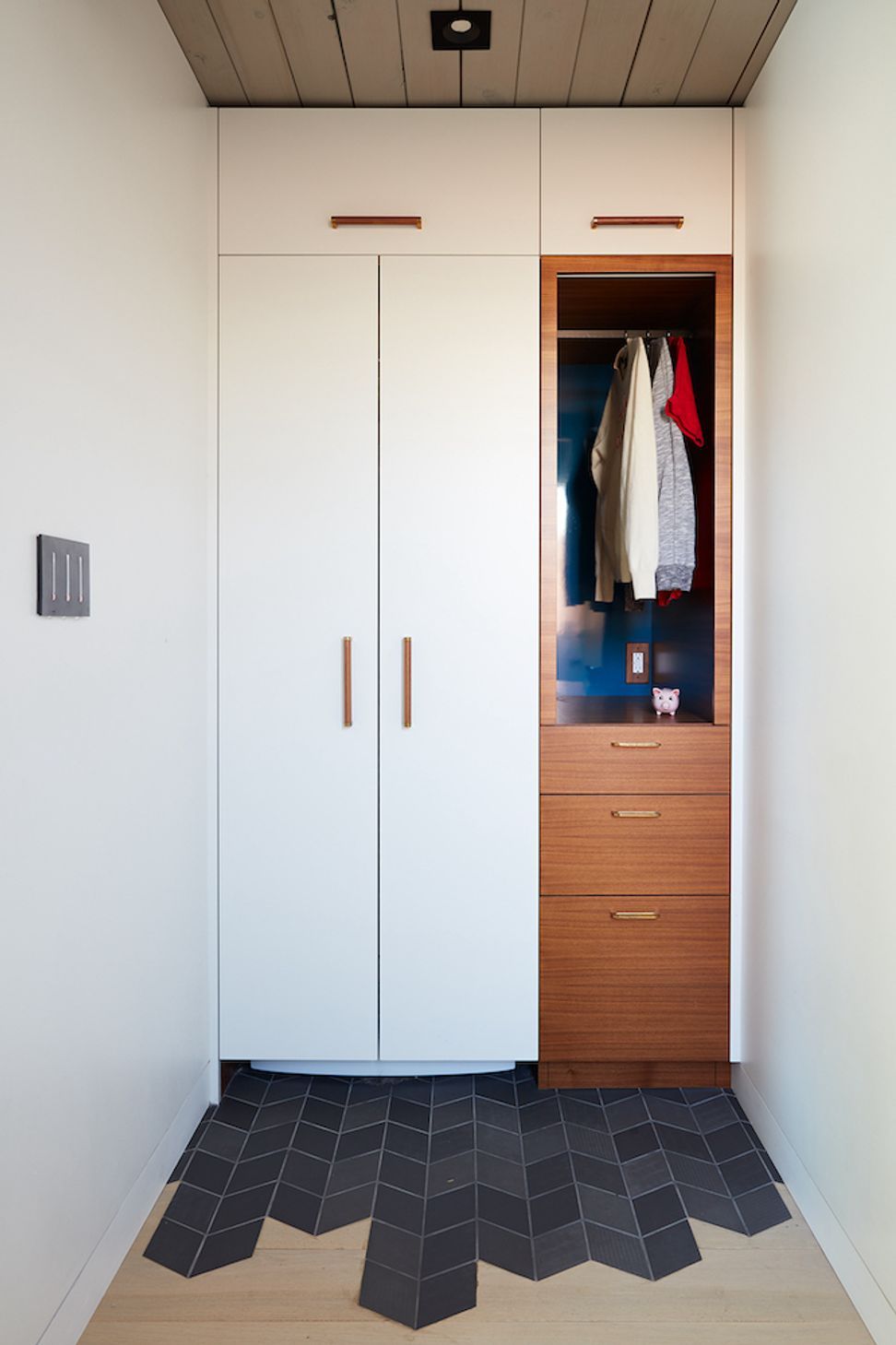 28-v16.jpg