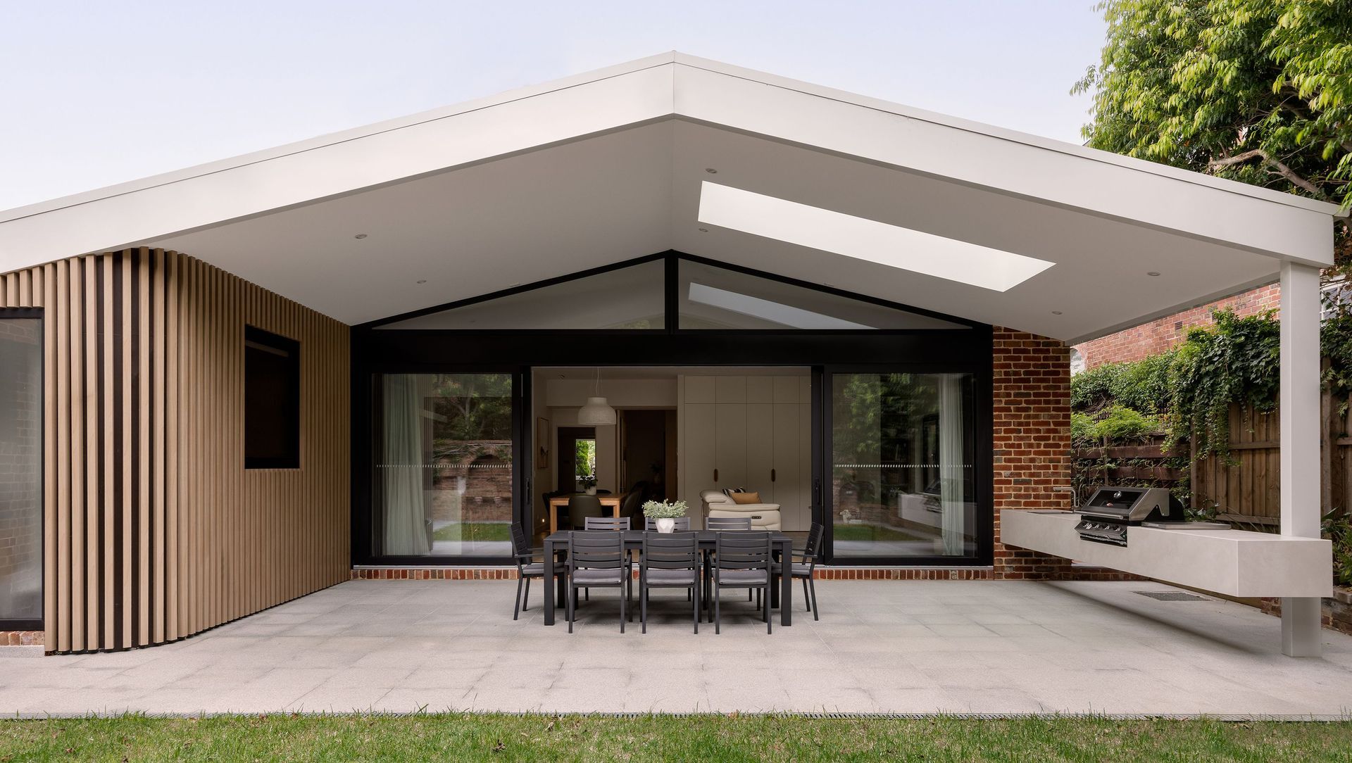 Tara Avenue Residence, Kew banner