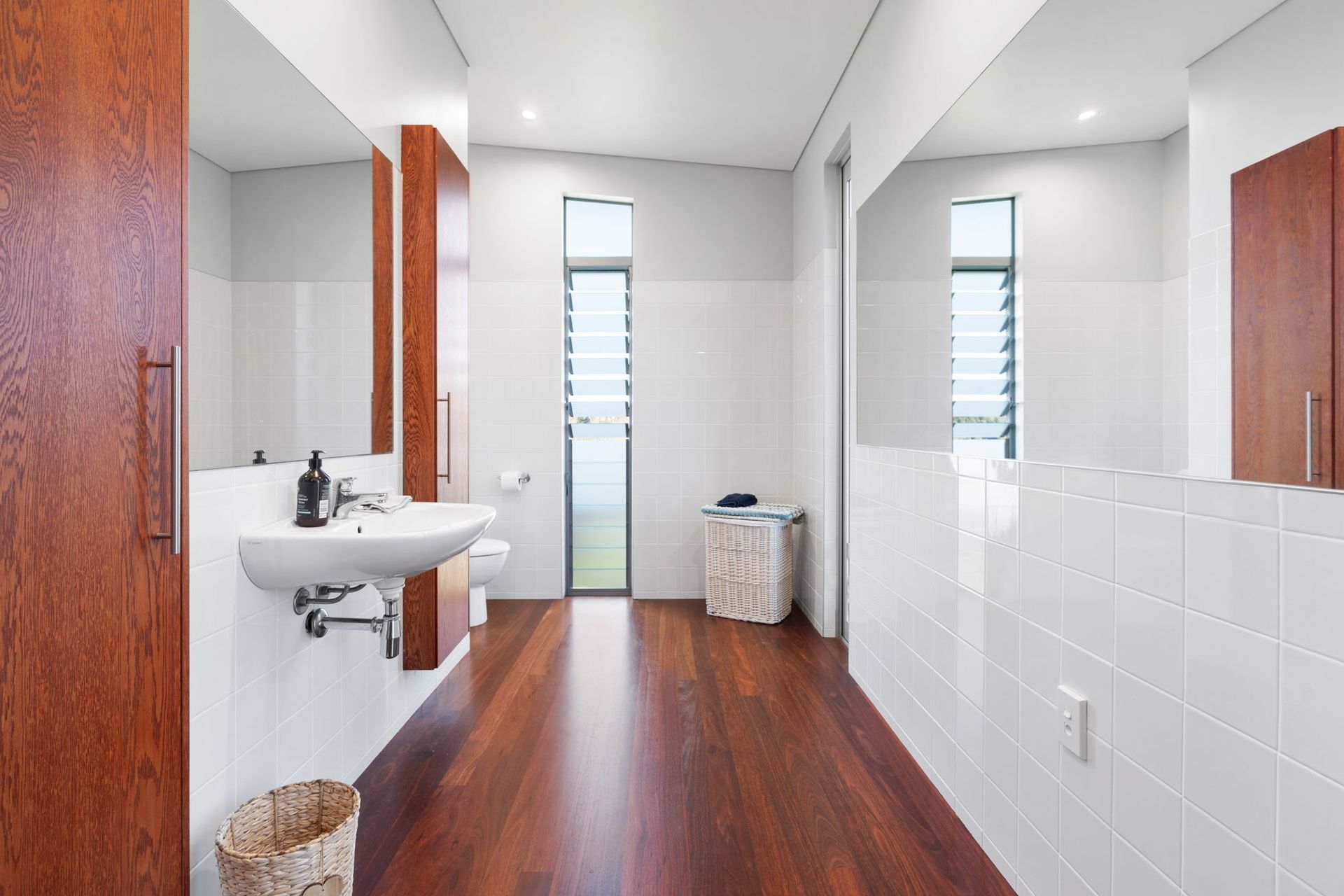 31-web-or-mls-147-Pompallier-Estate-Drive-27.jpg