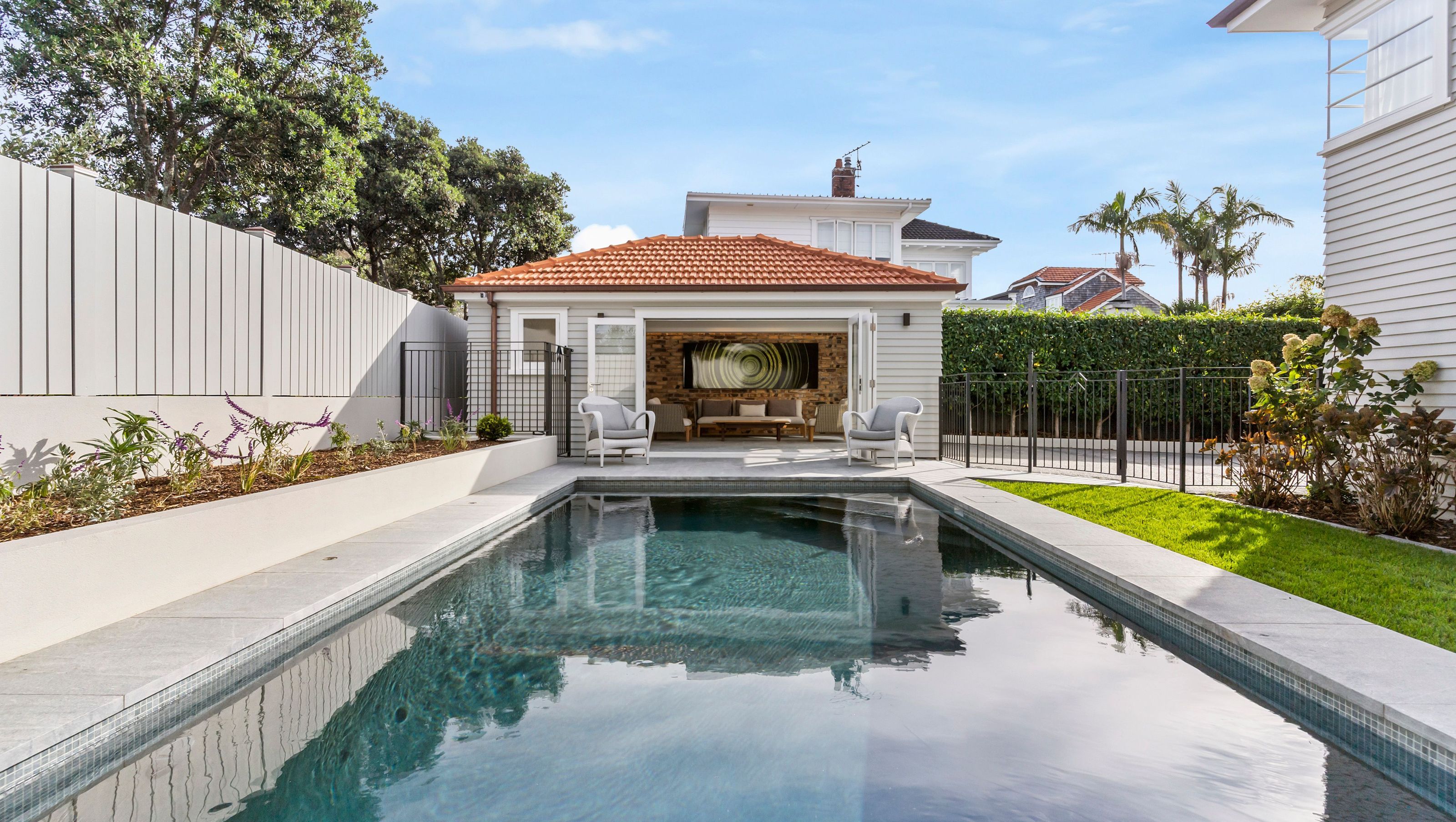 Parnell Pool House