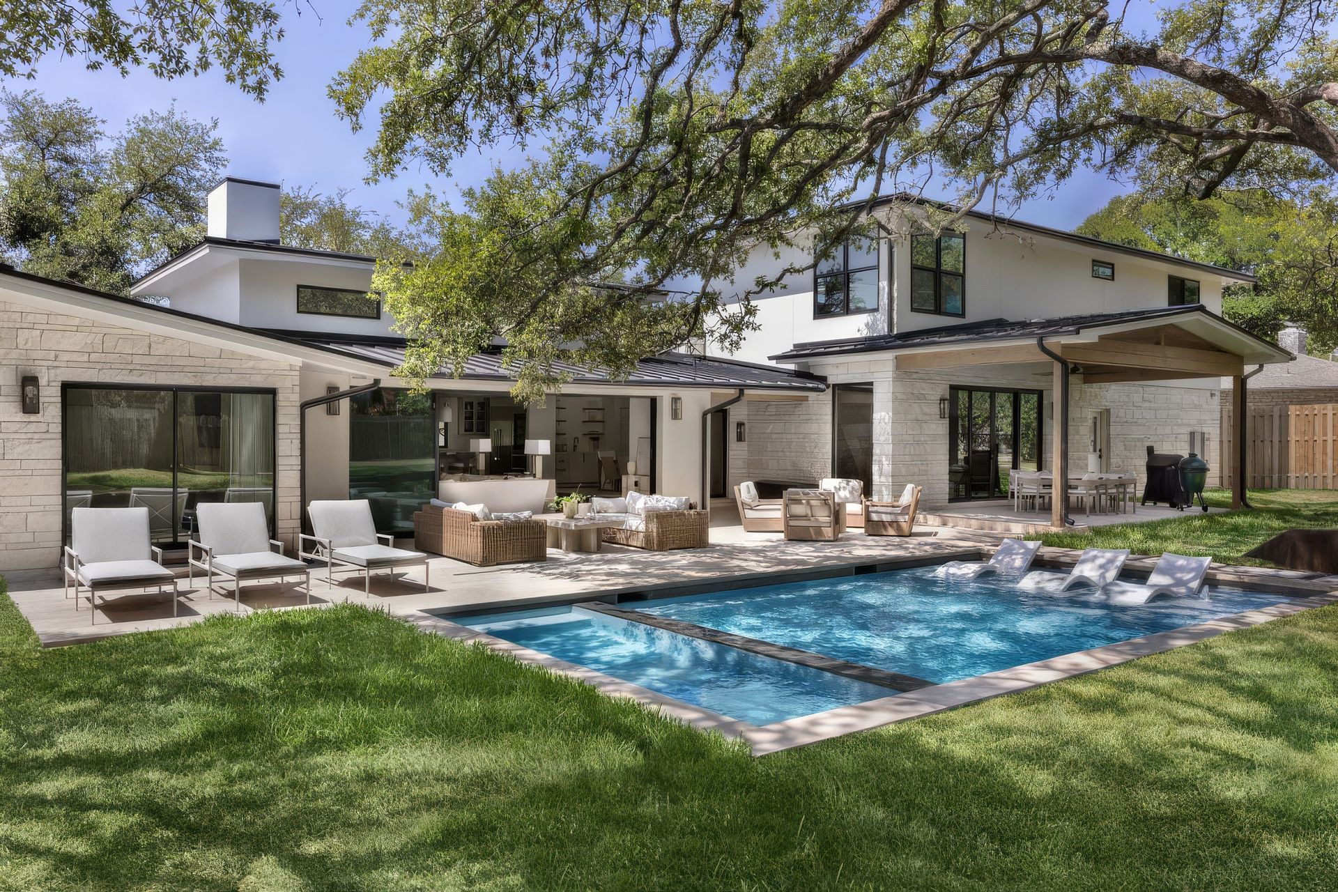 4006-Knollwood9076Edited-scaled-1024x683-upscaled-by-Replicate.jpg