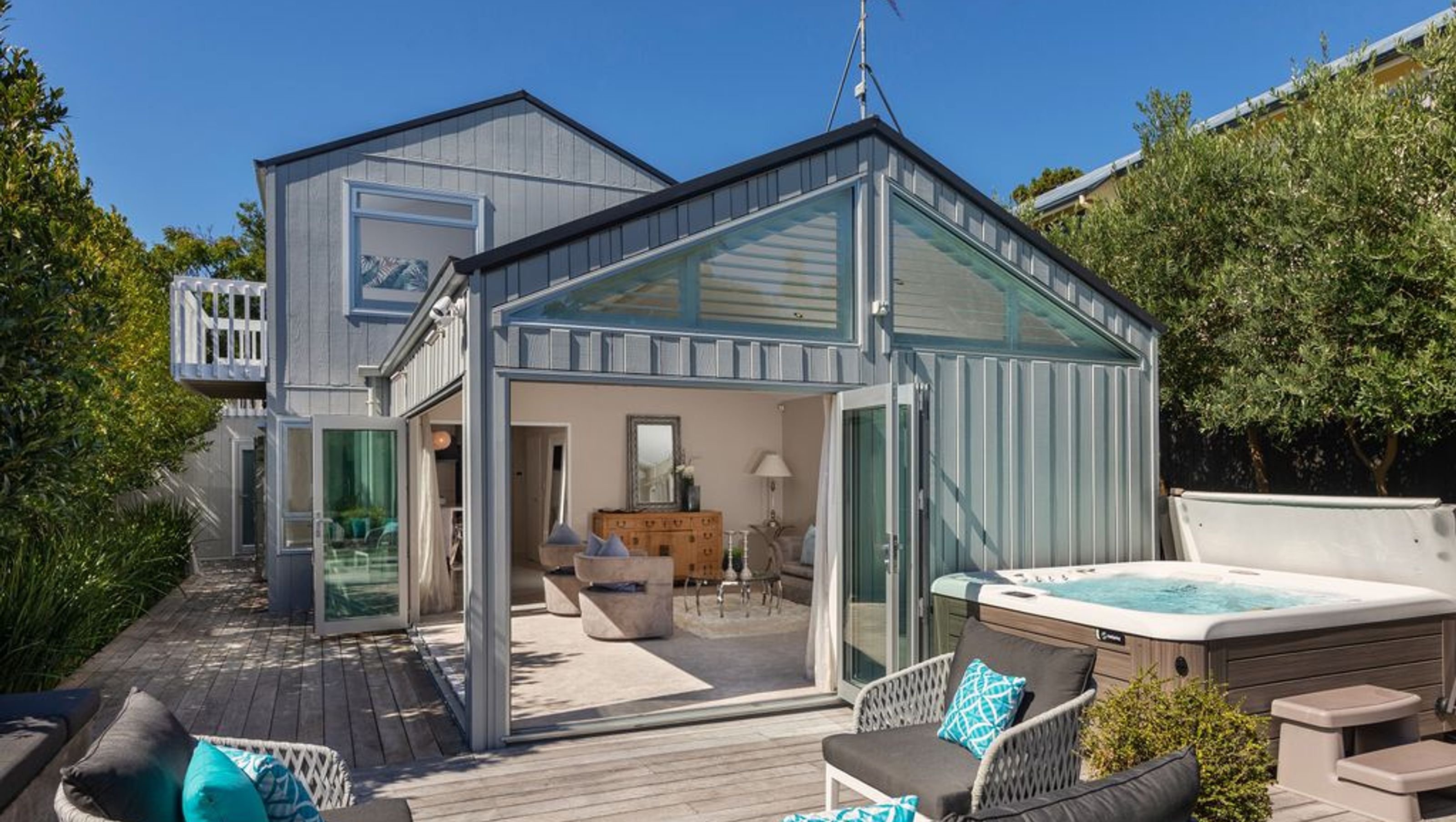 Mt Albert, Renovation
