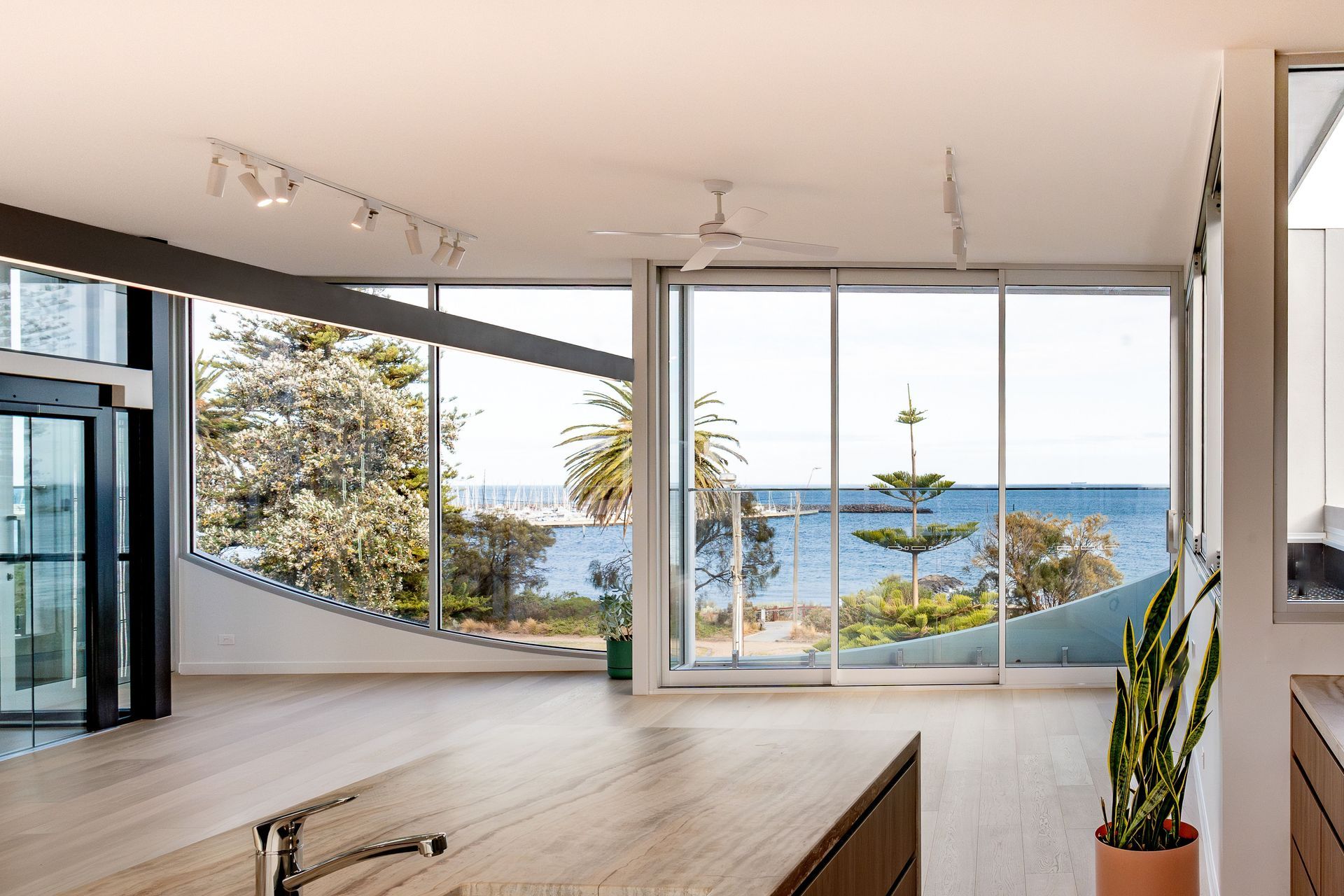 54-Beach-Rd-200-LR.jpeg