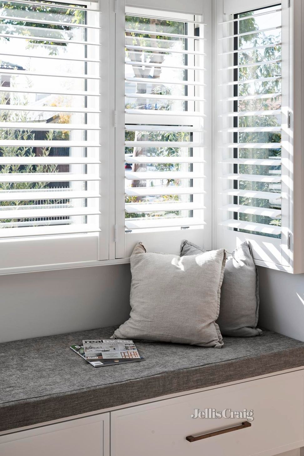AX-i1000FS-SS-Parkview-House-Thornbury-VIC-Interior-7.jpeg