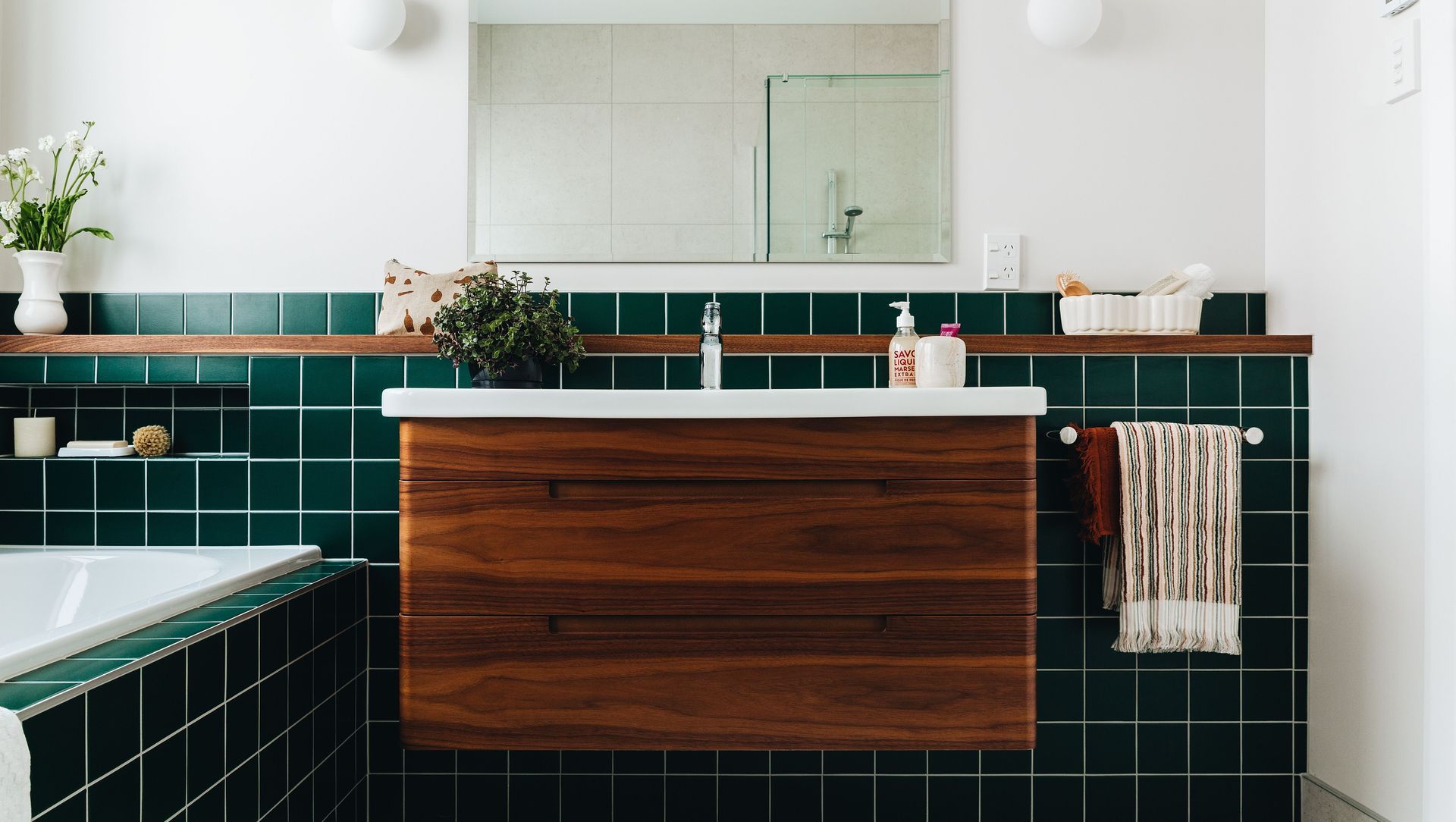 Eastbourne Green Bathroom banner