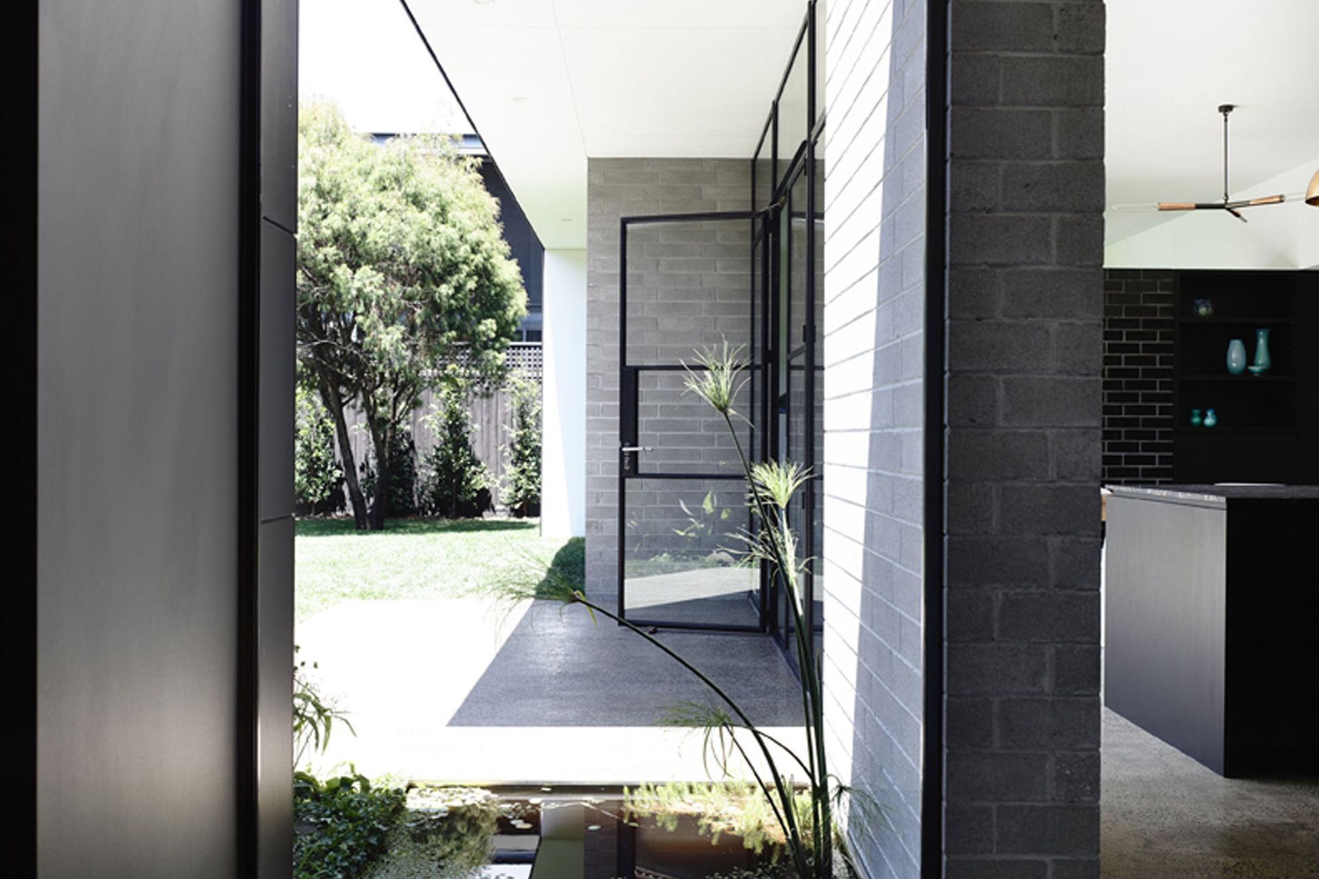 ELWOOD-HOUSE07.jpg