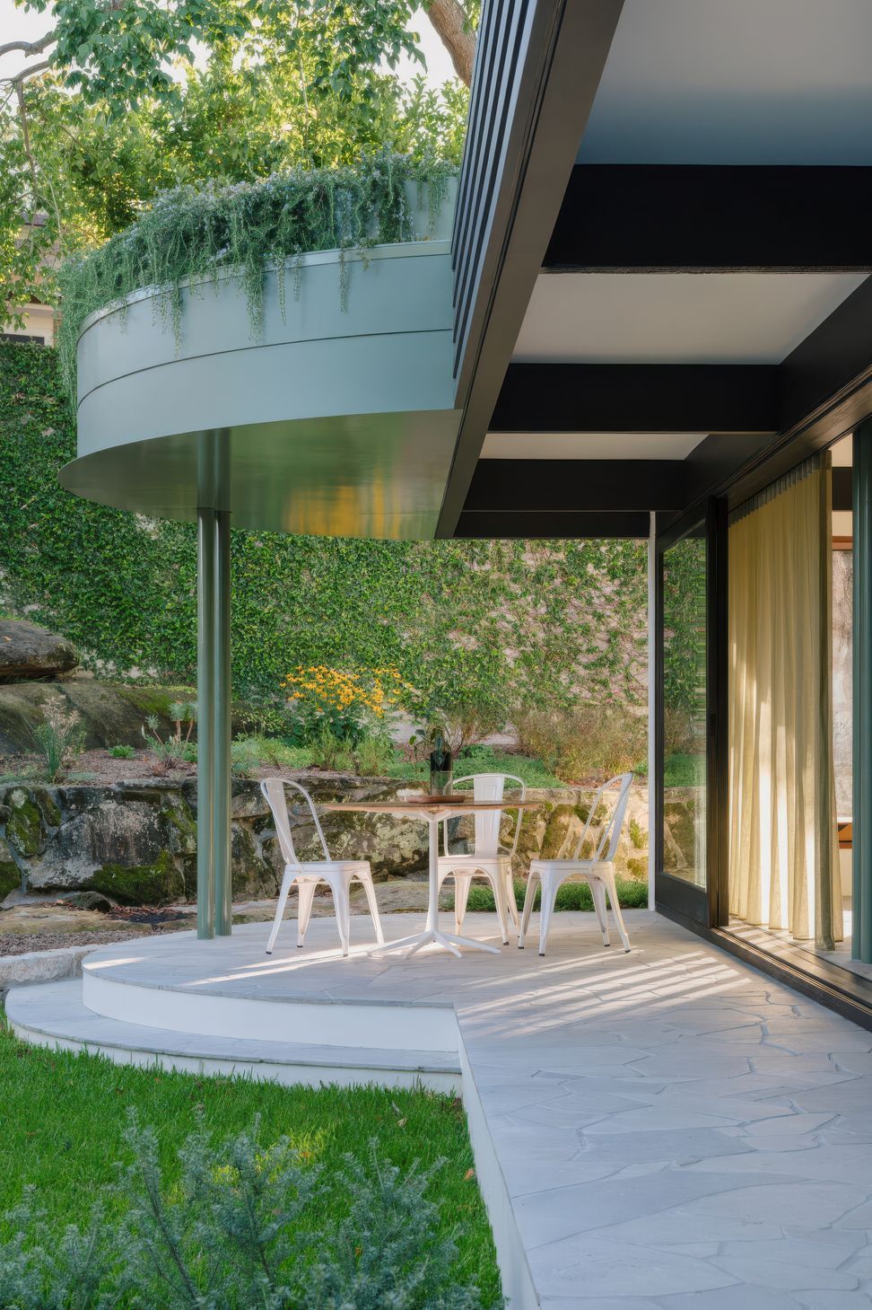 ExternalSitting-area-1200x1500-gigapixel-standard-v2-2x.jpeg