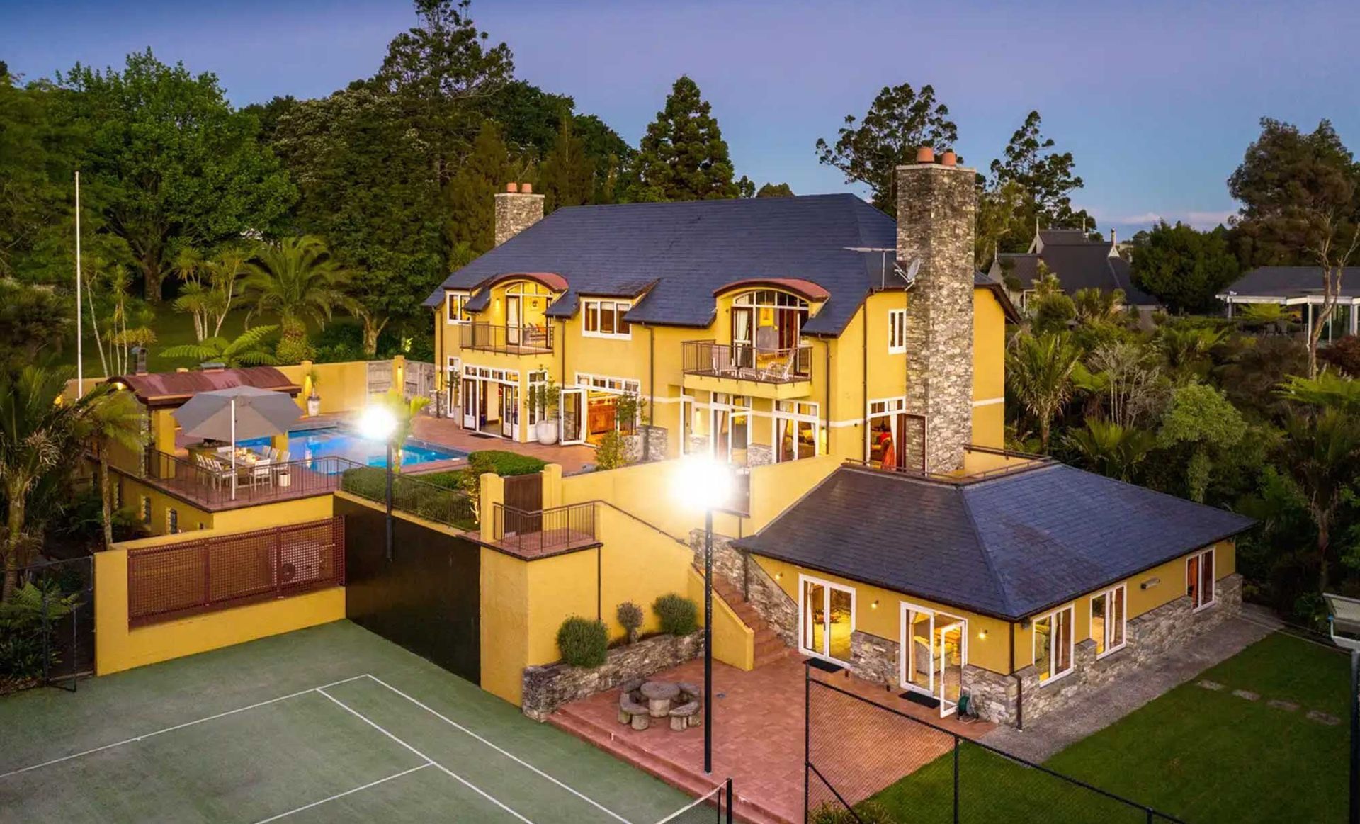 Huia Road, Titirangi