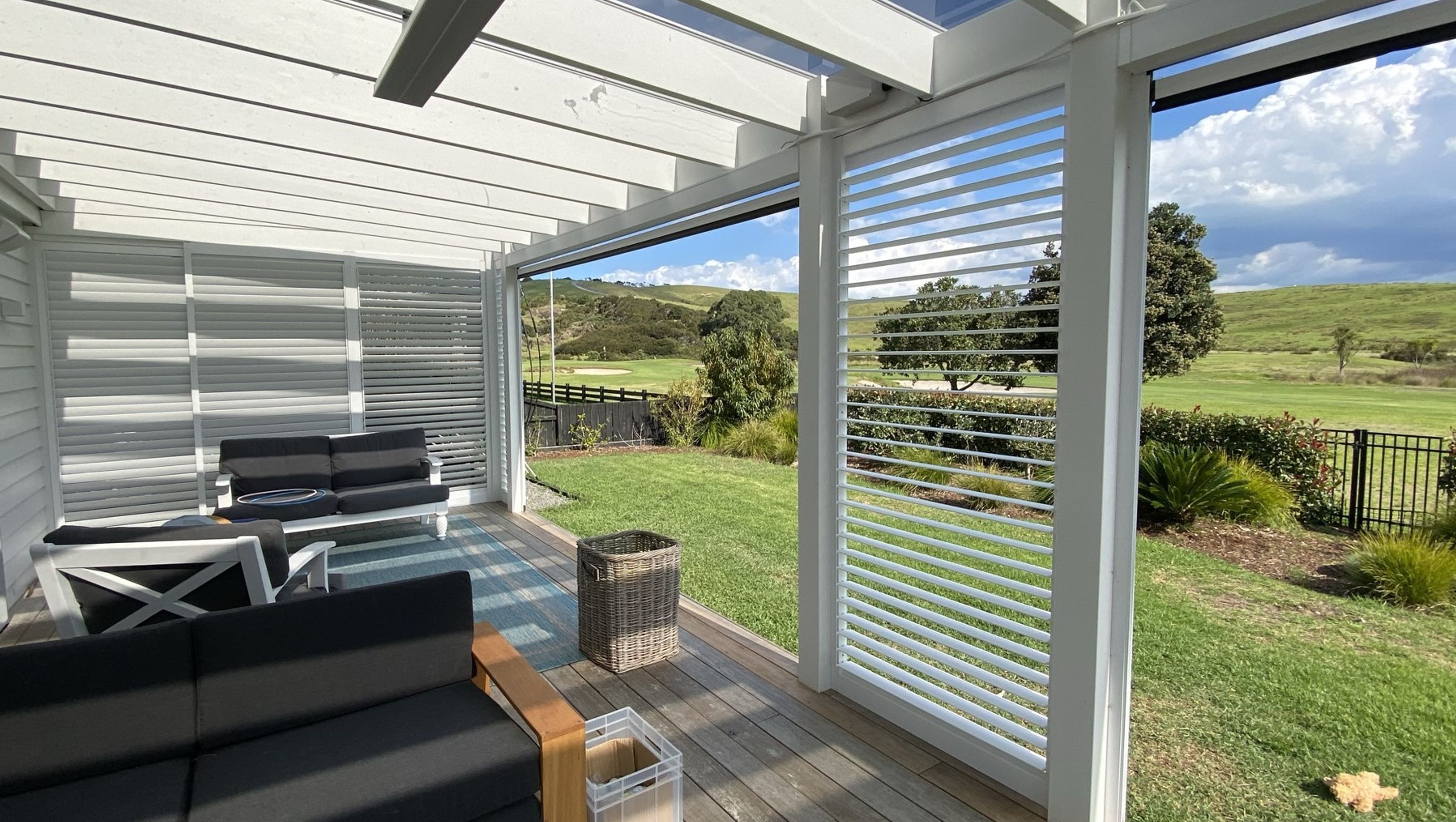 Outdoor Louvrelite System