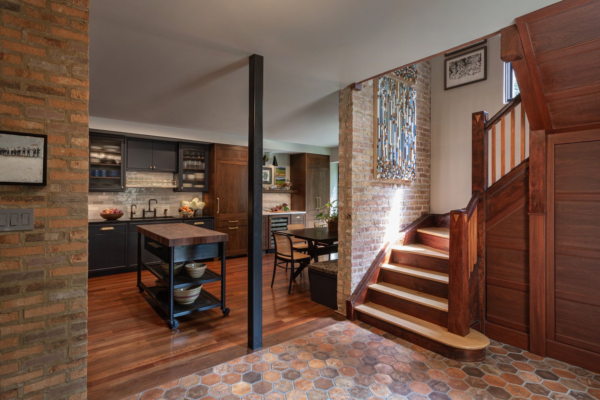 NMI-EvanstonWorkersGarage-Foyer-2.jpg