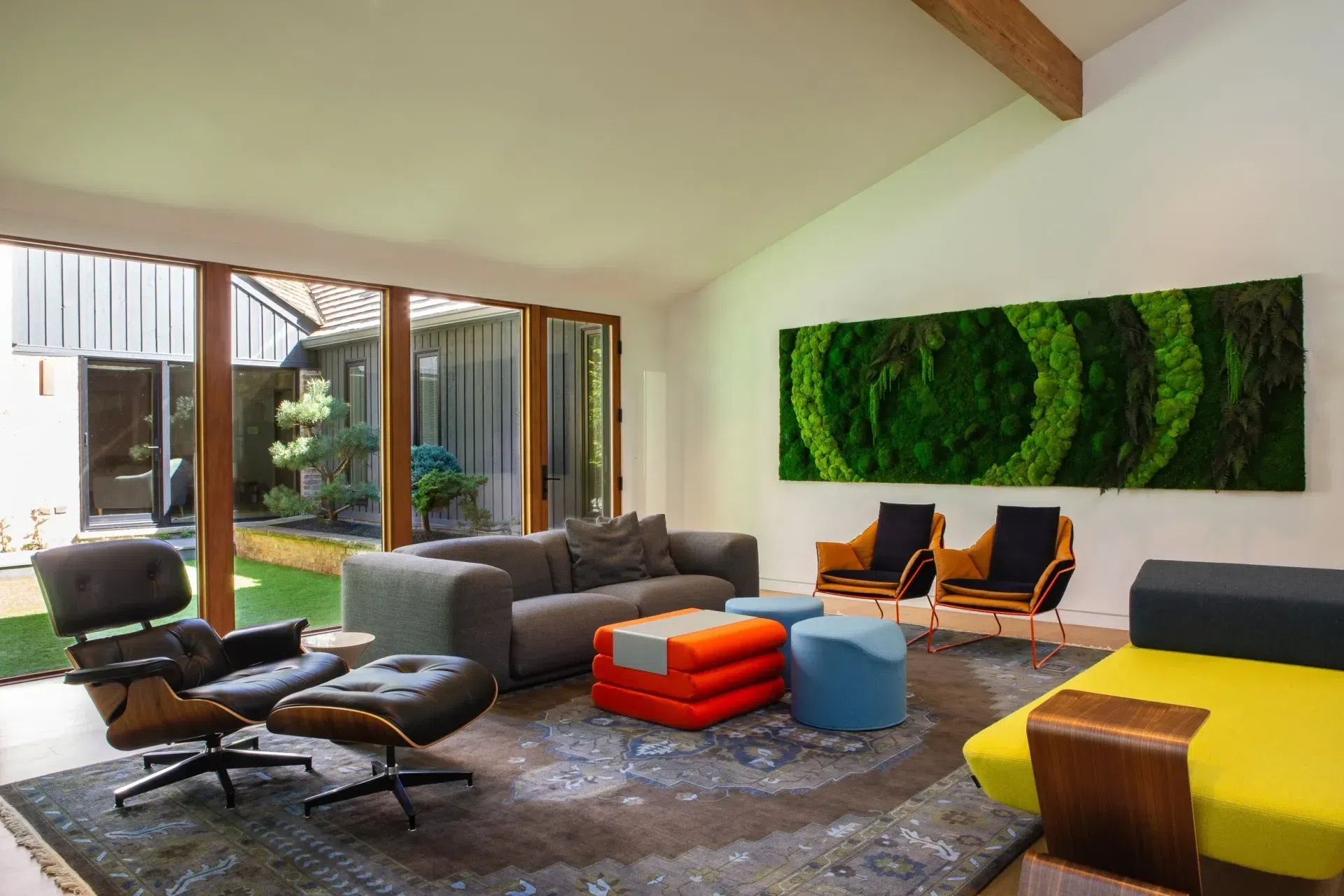 NMI-LakeForestMCM-LivingRoom-4-2018.webp