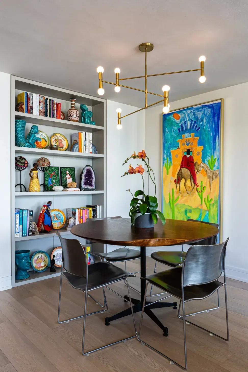 NMI-LakeshoreEast-BreakfastRoom-128sm29.webp