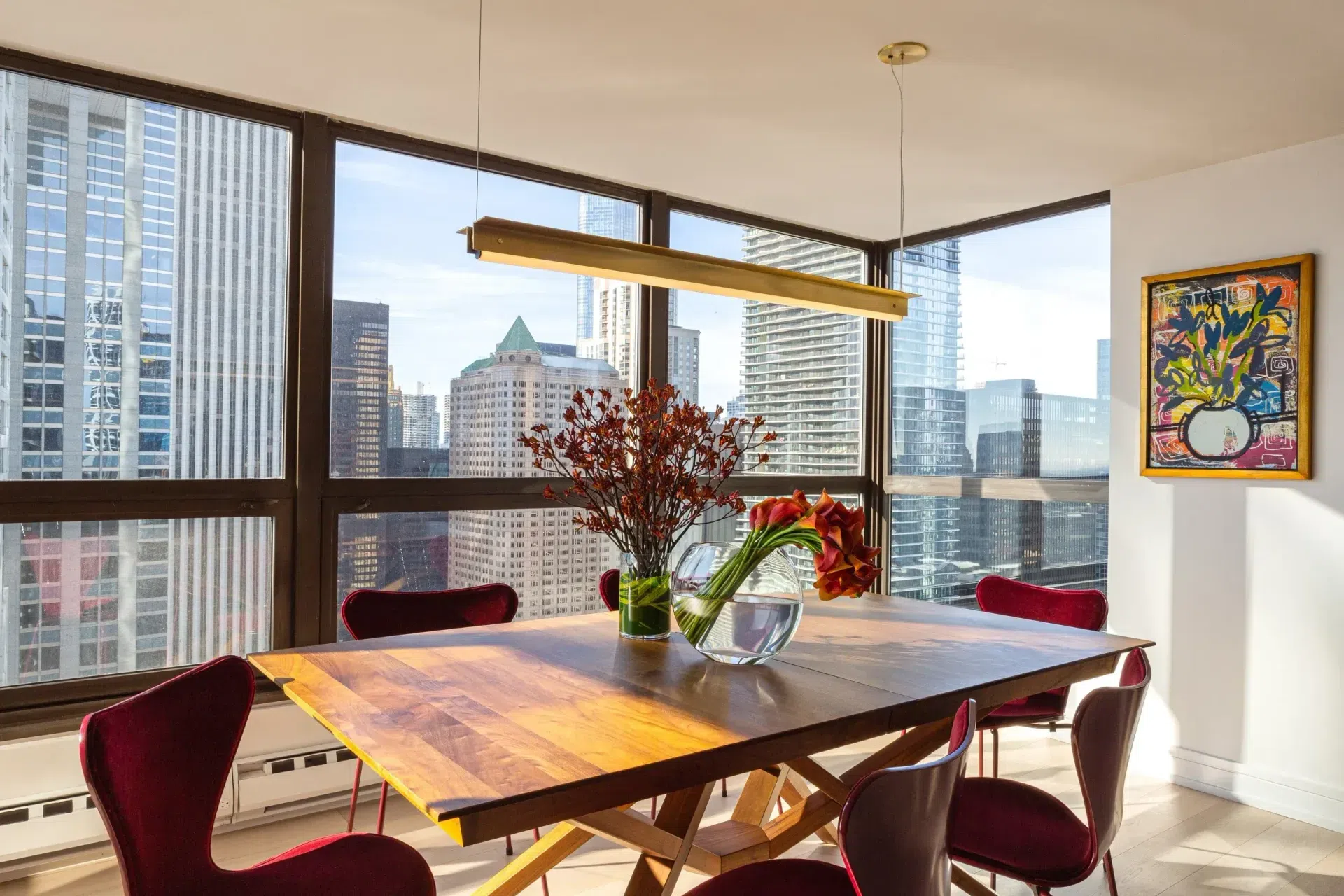 NMI-LakeshoreEast-DiningRoom-128sm29.webp