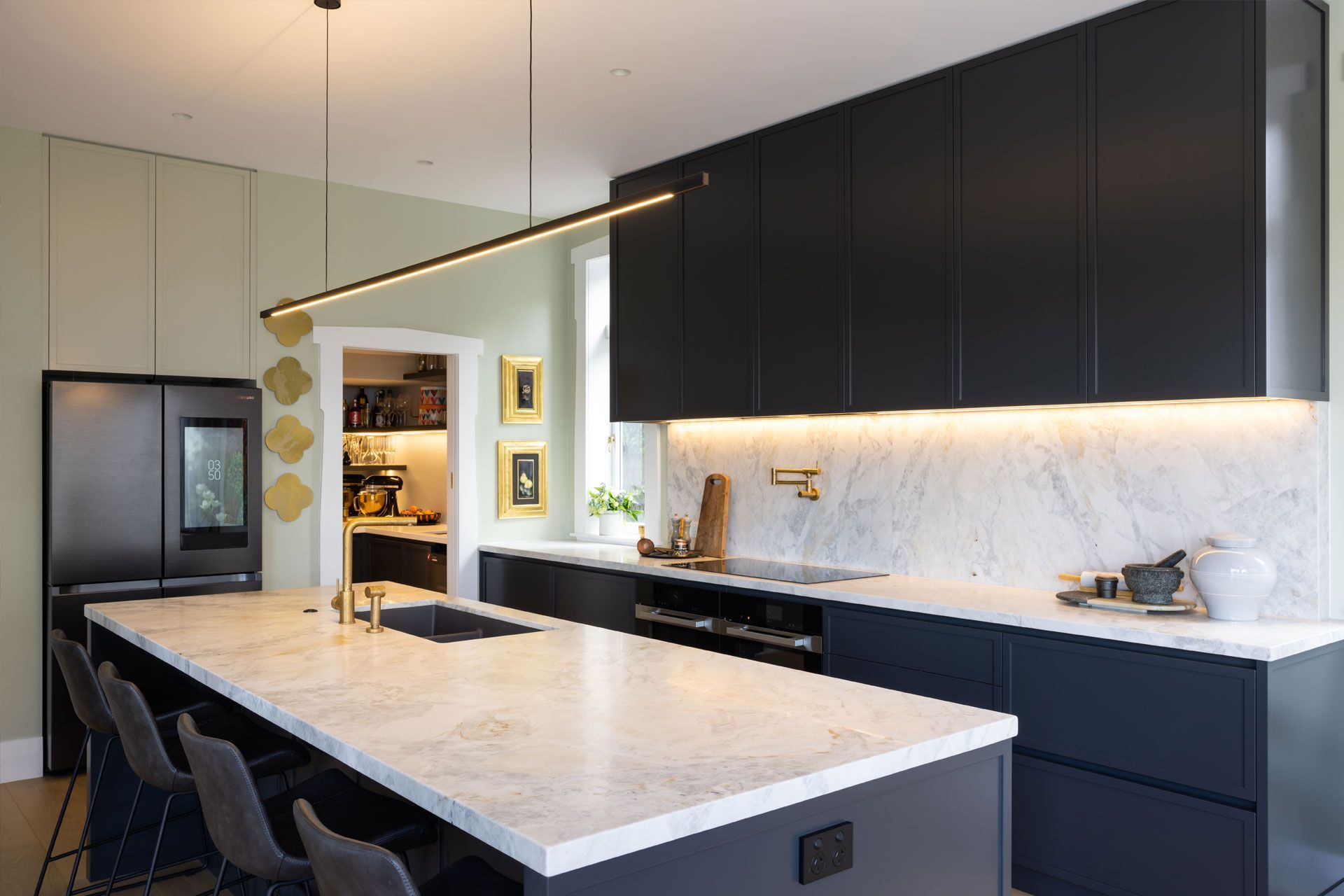 NeoDesigncustomkitchenrenovationdesignerAucklandshakerdark-greymarble3.jpg