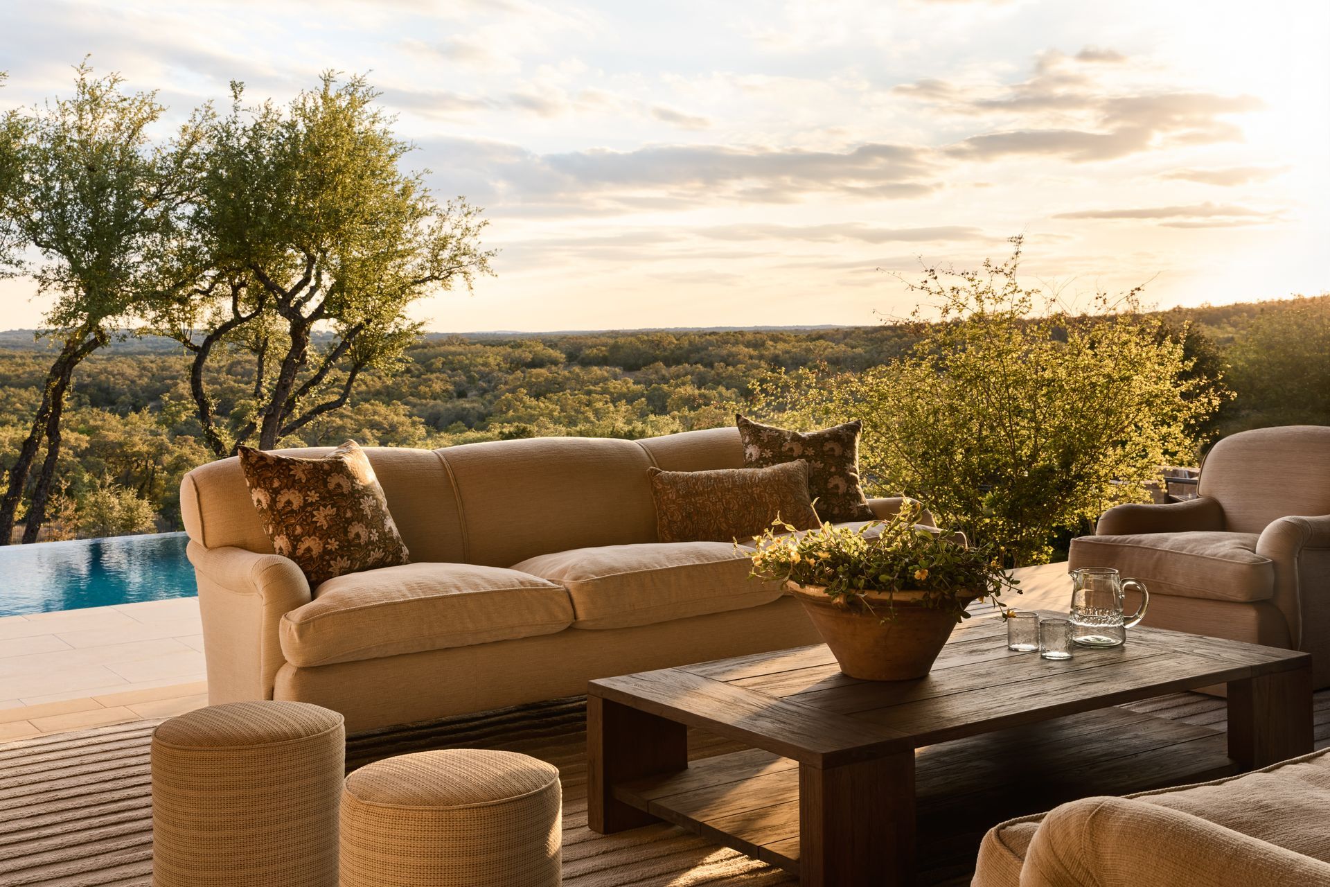Outdoor-living2.jpg