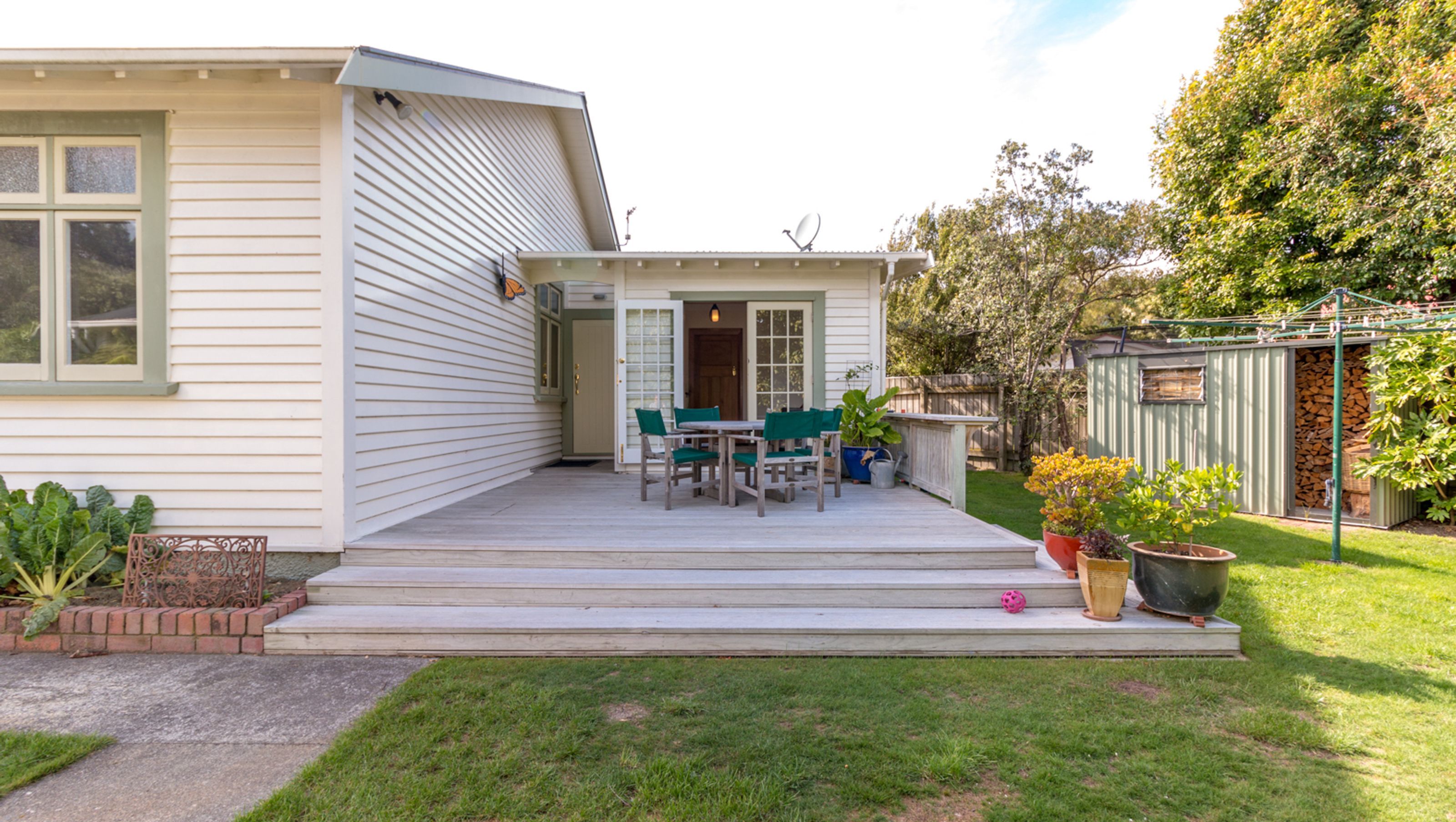 Open Plan 1930s Bungalow