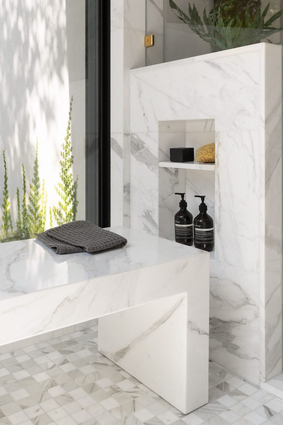 Shower-Detail-scaled-portrait-d2bc013d15a218ffad1b33465e5be211-tkwsped45aqz.jpg