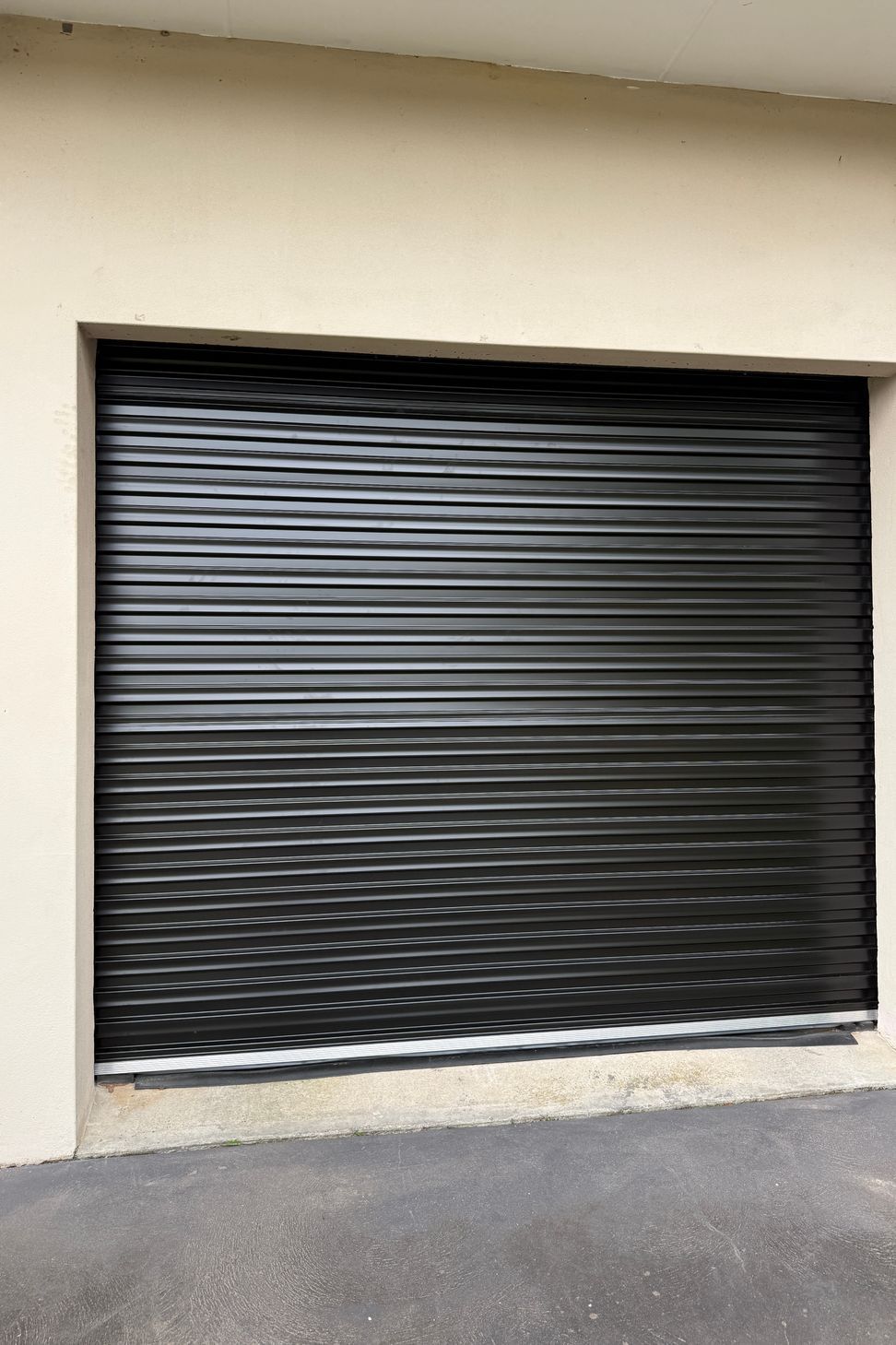 Steel-Line-Series-A-Roller-Door-in-Night-Sky-Coastal-Garage-Door-Installation-1-ap-compressed-v3.jpg