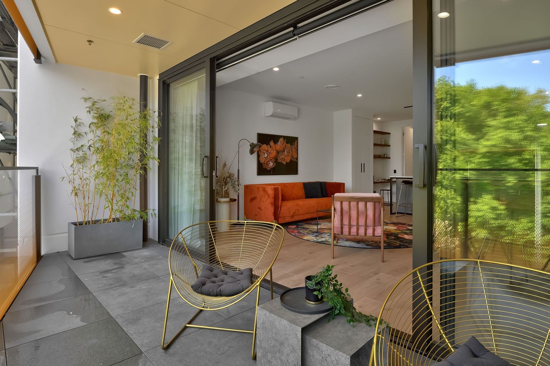 High End Apartment