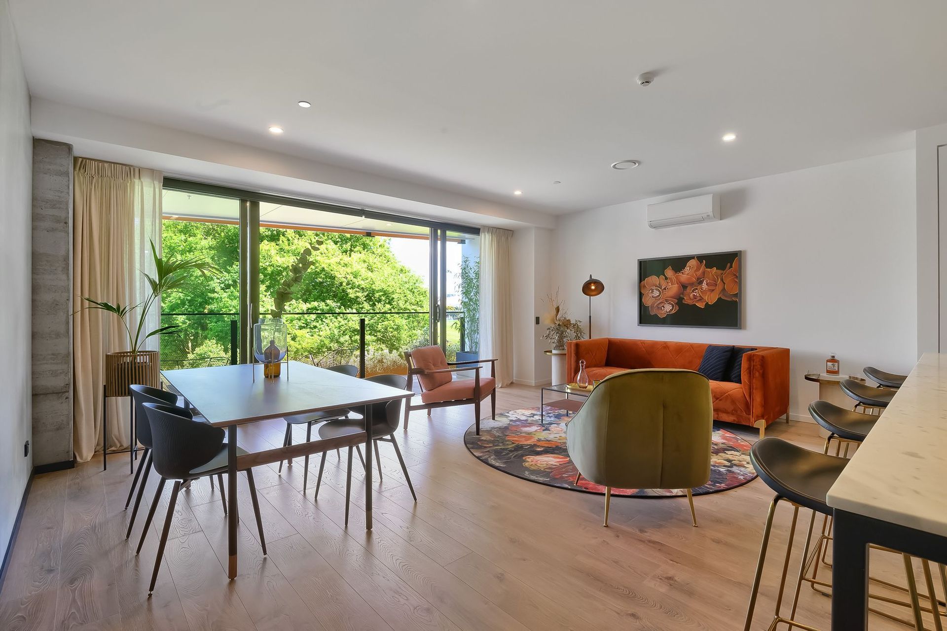 High End Apartment