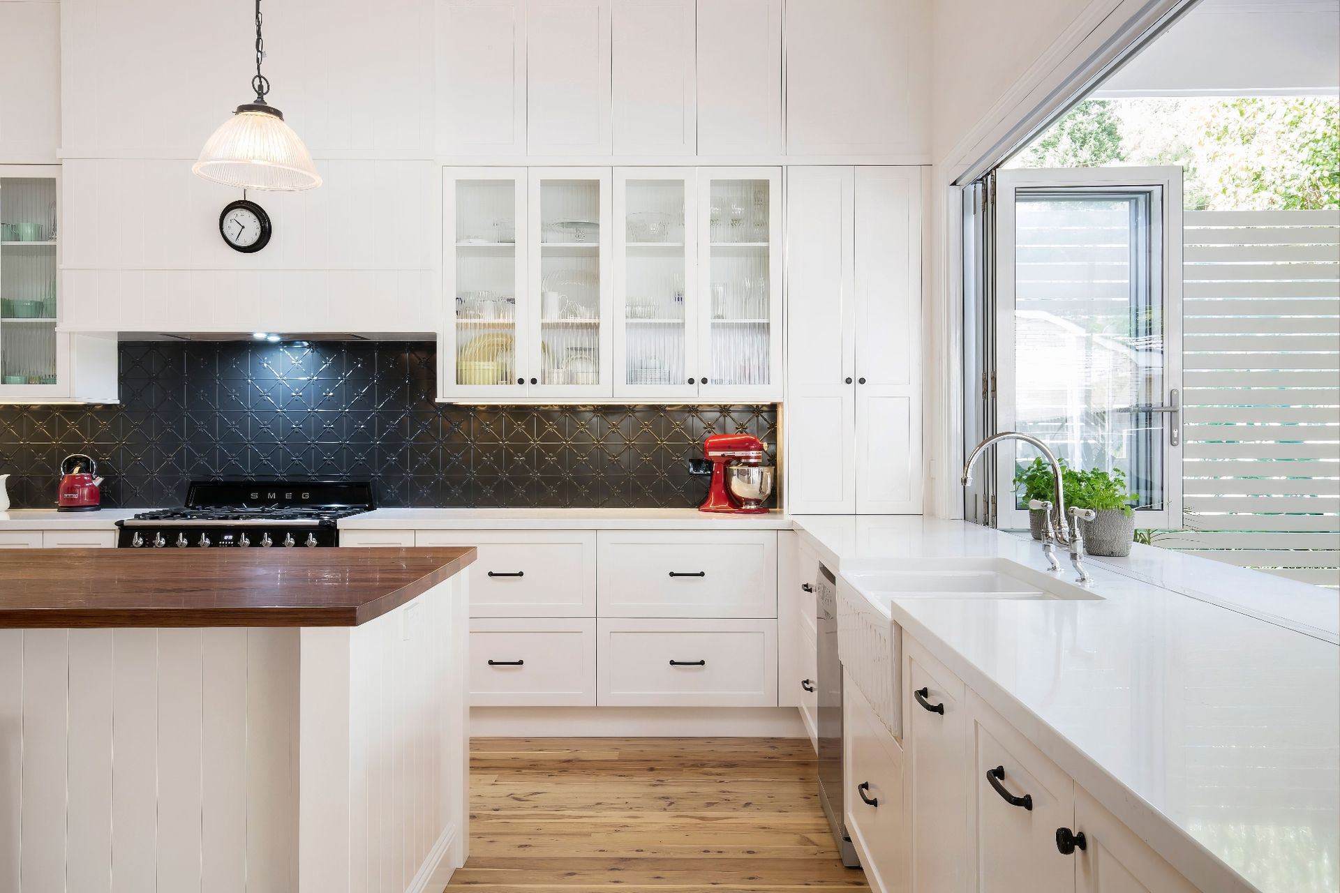 archipro-hampton-style-kitchen-design-helen-baumann-design.jpeg