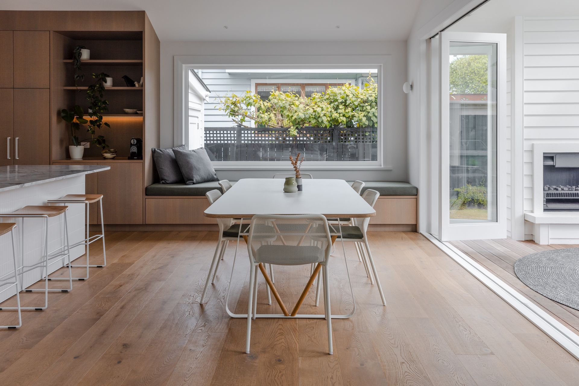 atspace-licensed-online-size-Woodside-Rd-5-of-20-v2.jpg