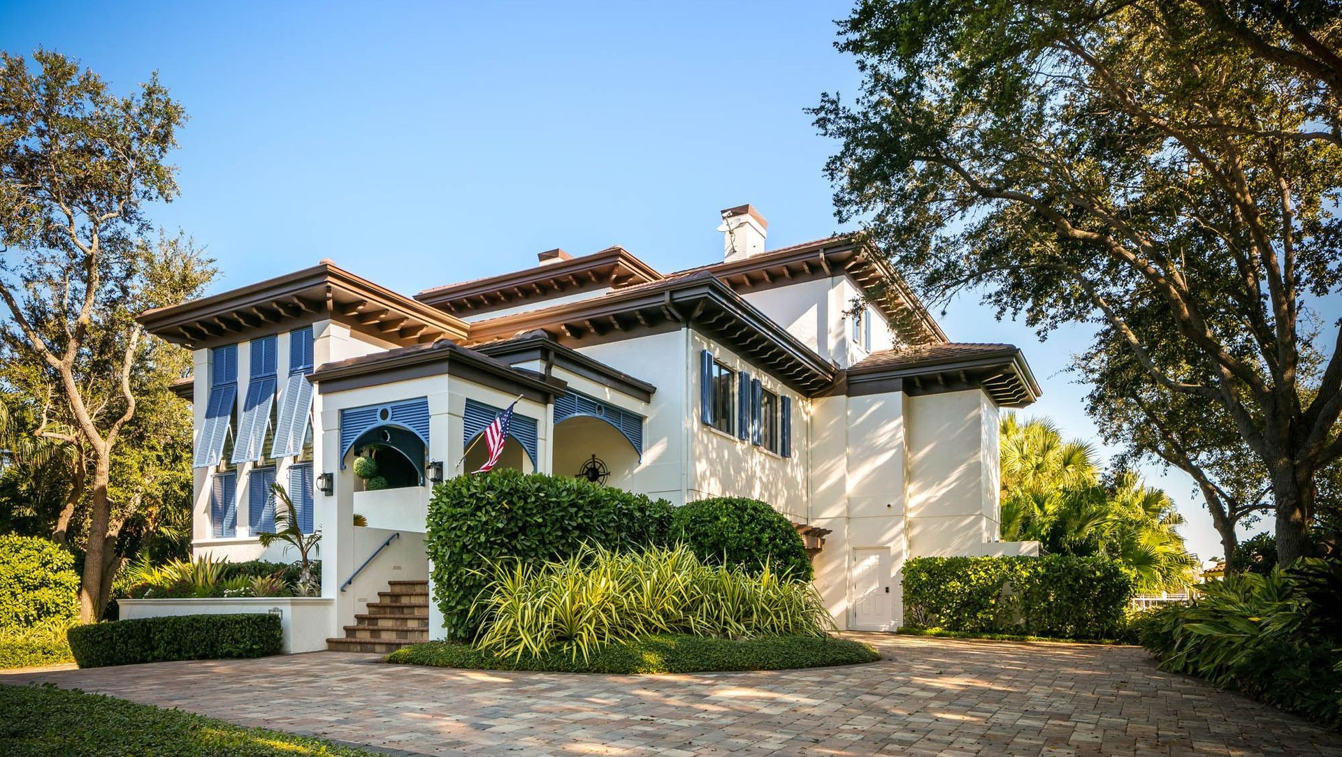 Bay Island Blu banner