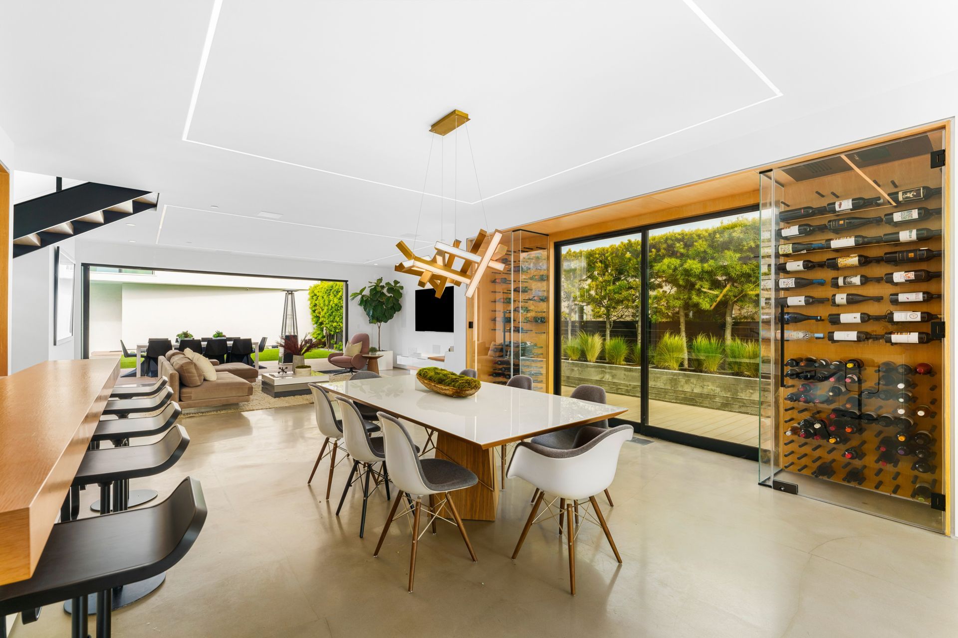bspk-design-architecture-california-4100-residenital-cnb-house-dining-and-living-4-ap-compressed.jpg