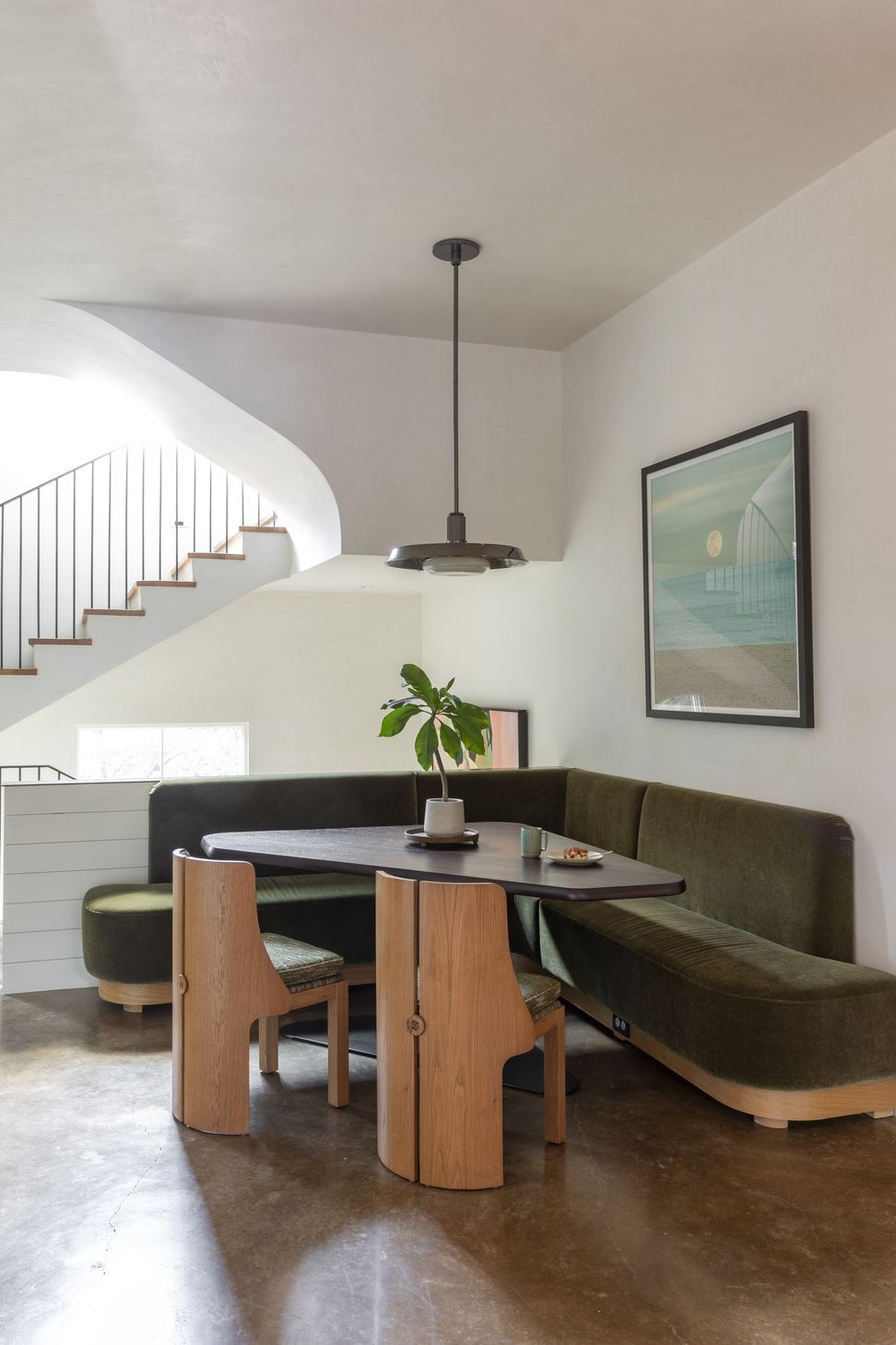 cravotta-interiors-west-austin-breakfast-banquette-ruemmler-austin.jpg