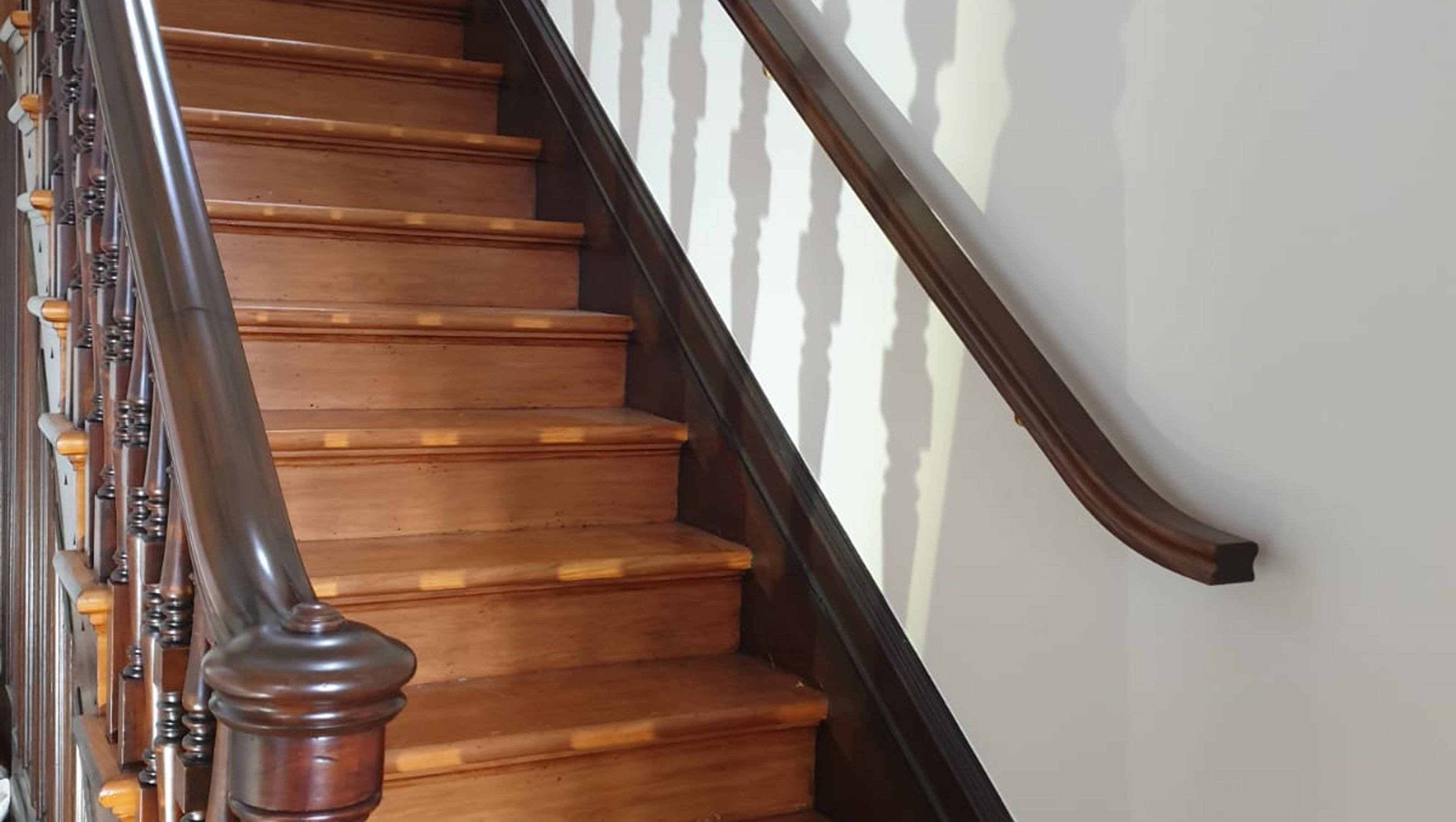 Wellington Handrail Reno