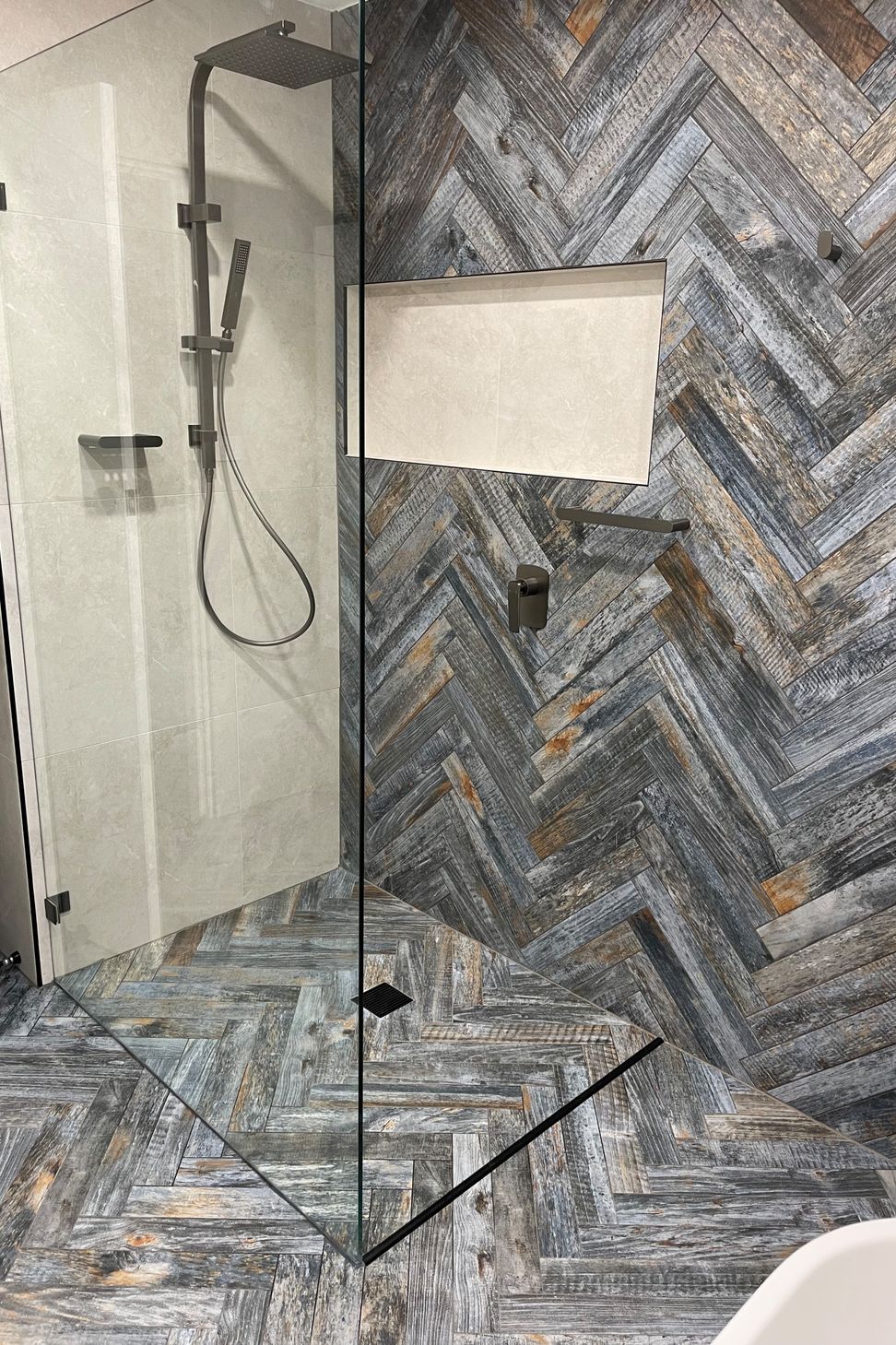 HERRINGBONE