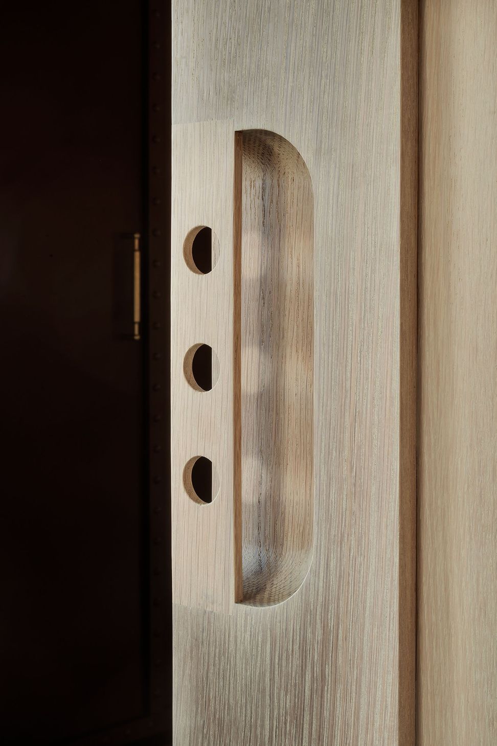 imgi1167c4c06ec0a261b6fea963a28Modernist.jpg