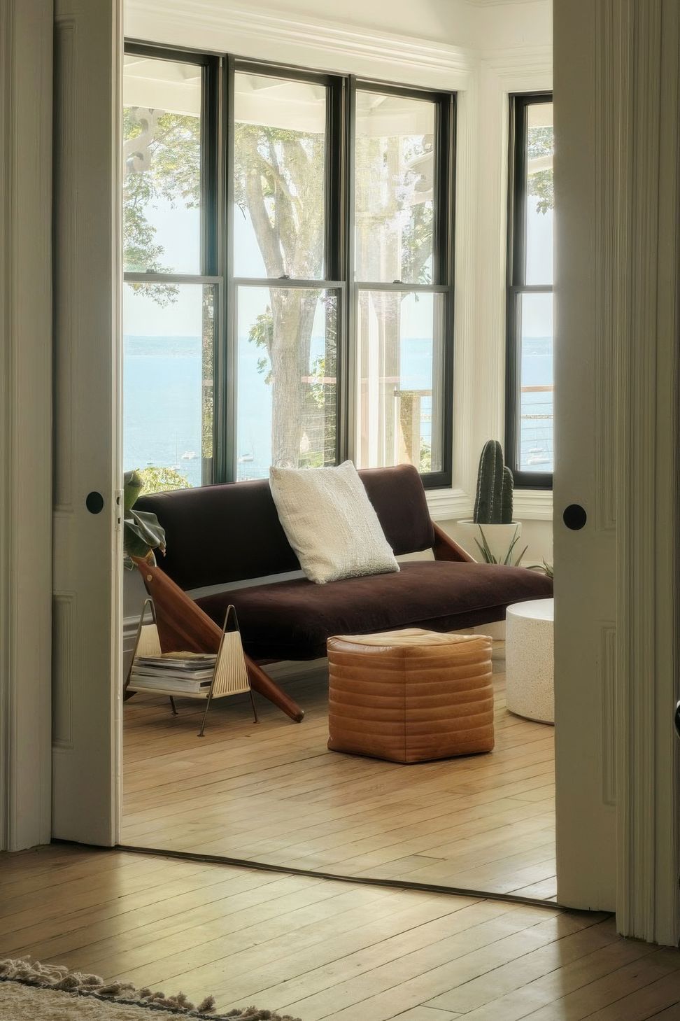 imgi15modern-seating-area-renovation-in-coastal-victorian-house-gigapixel-standard-v2-2x.jpg