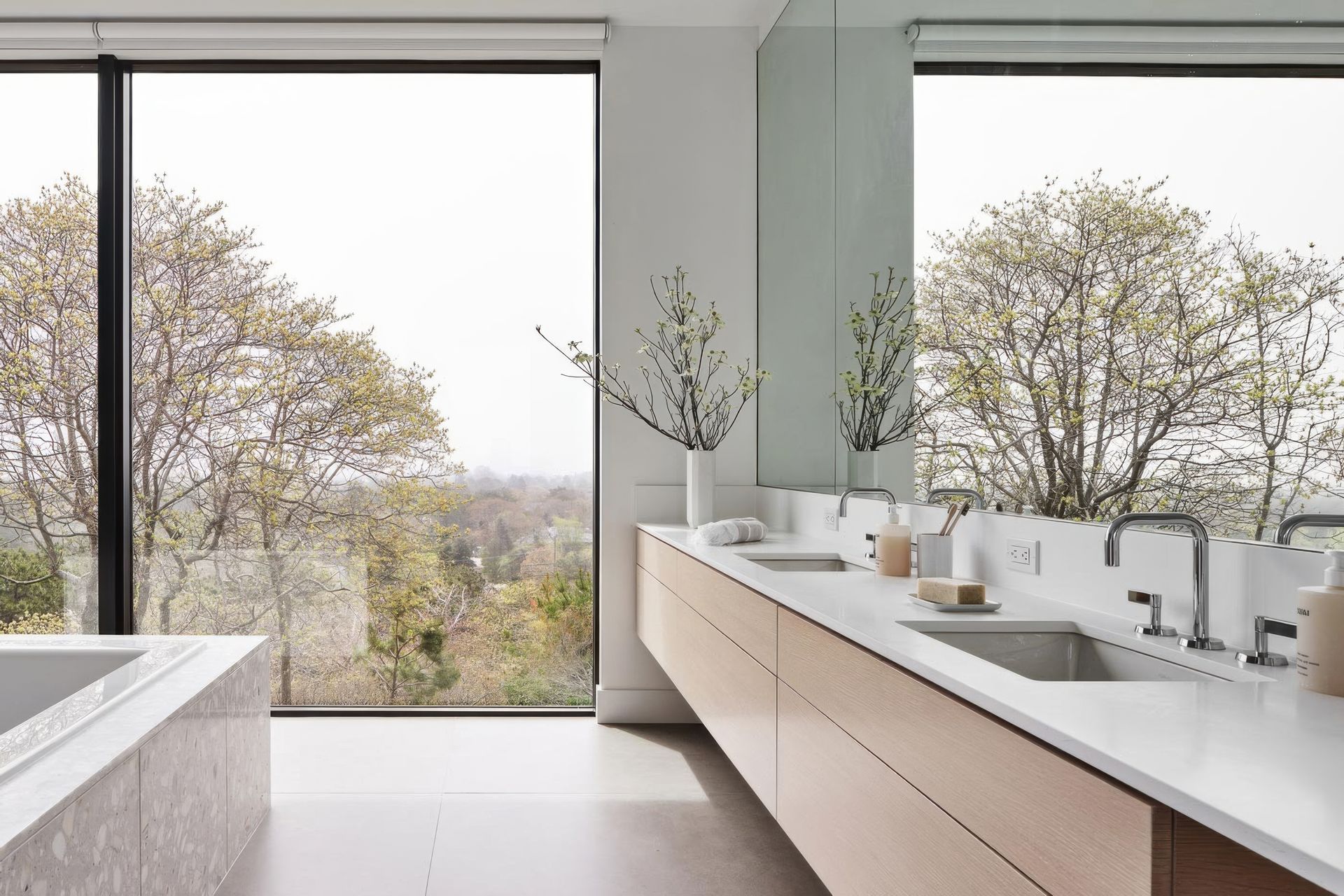 imgi16hamptons-modern-bathroom-design-with-terrazzo-tub-and-custom-light-wood-vanity-gigapixel-standard-v2-4x.jpg