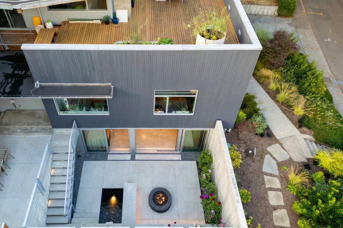Modern Courtyard