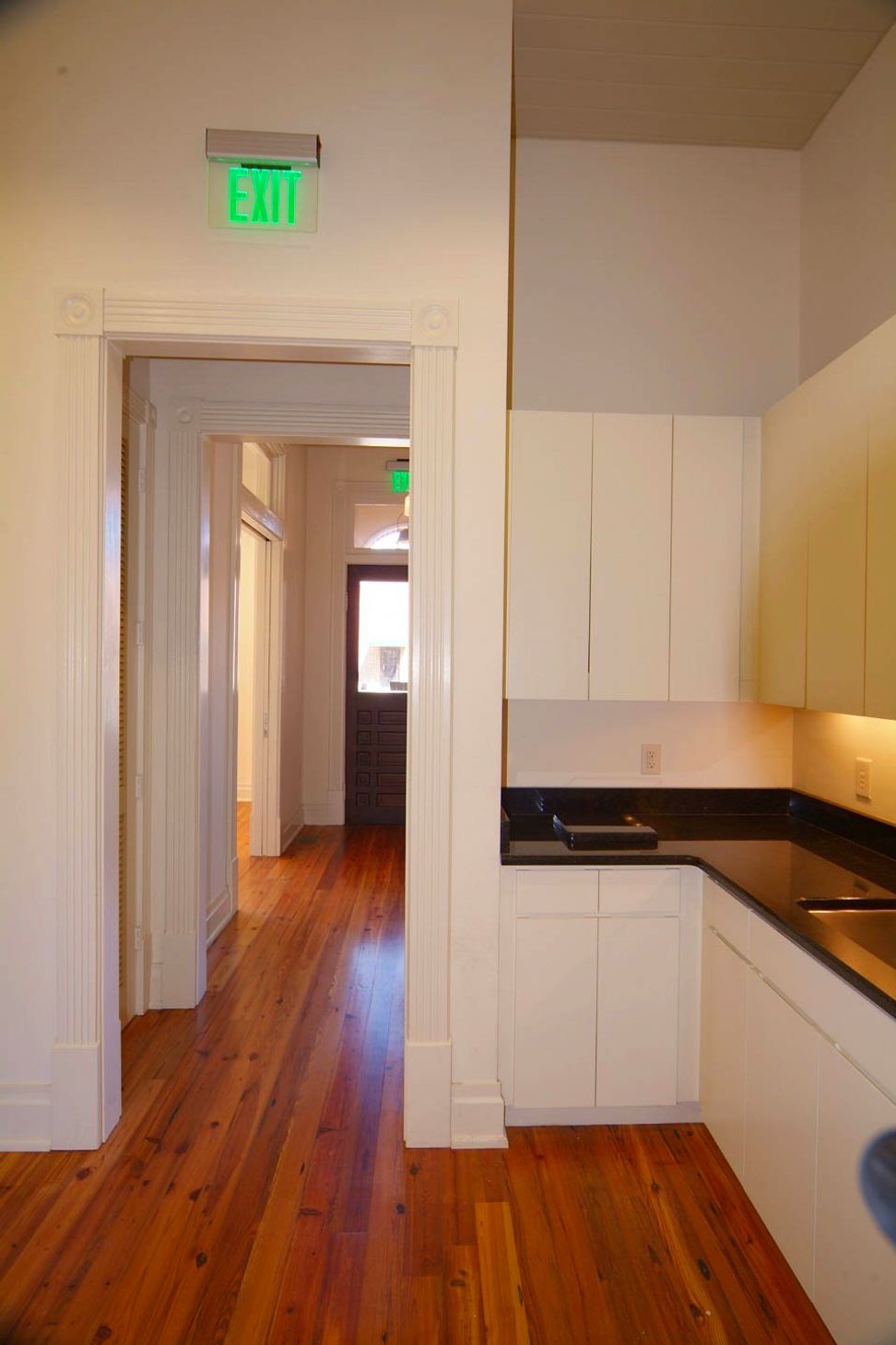 imgi8114-3rd-Ave-kitchen.jpg