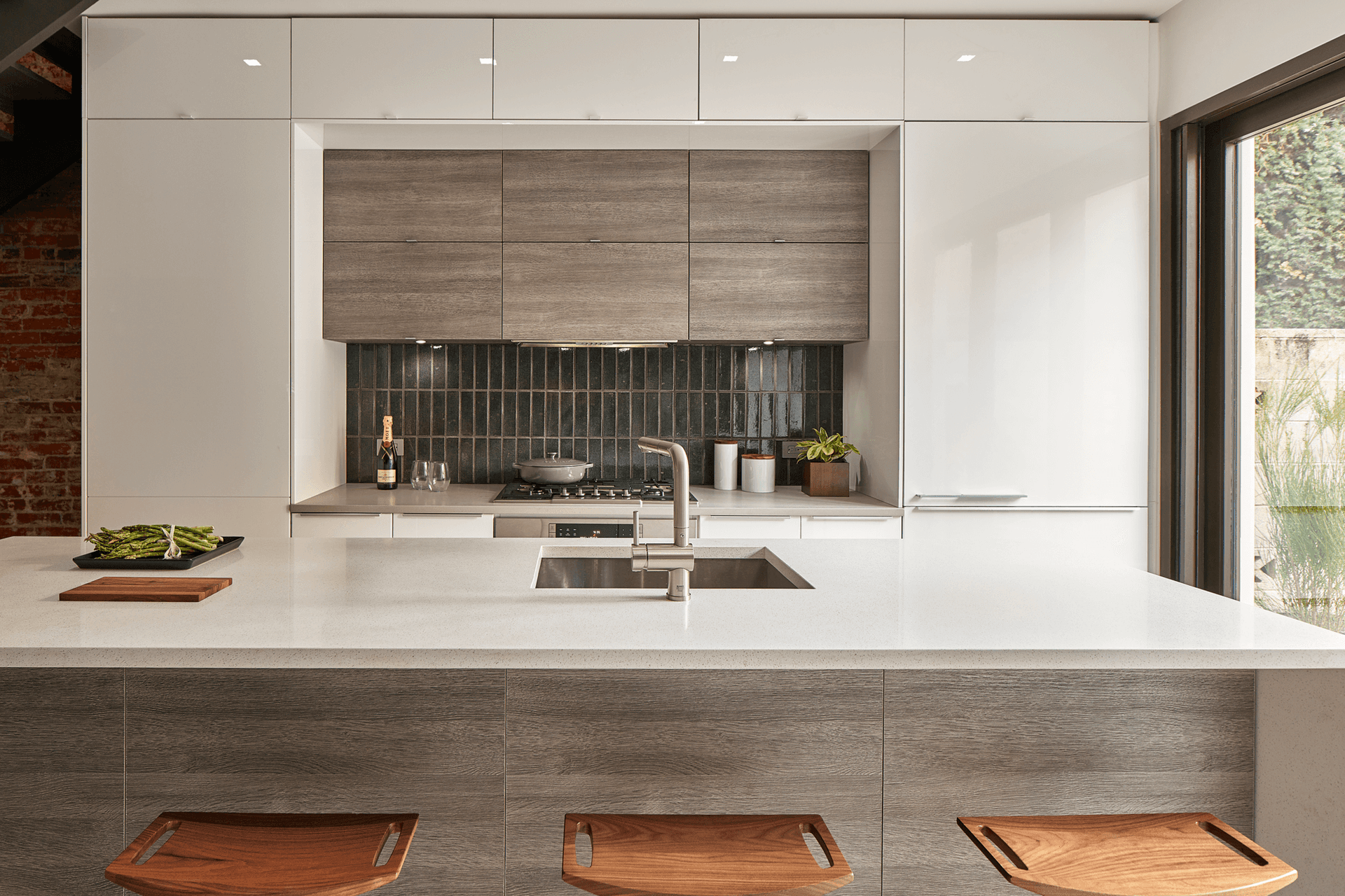 kYd-Logan-Square-Town-House-07.png