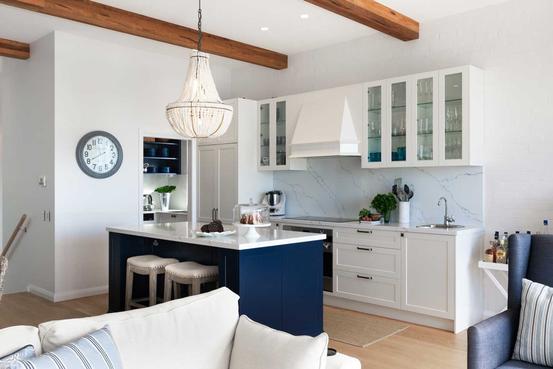 kitchen-design-palm-beach-fisher-paykel-dulux-polyurethane-quantum-quartz-miele-smeg-blanco-blum-06.jpg
