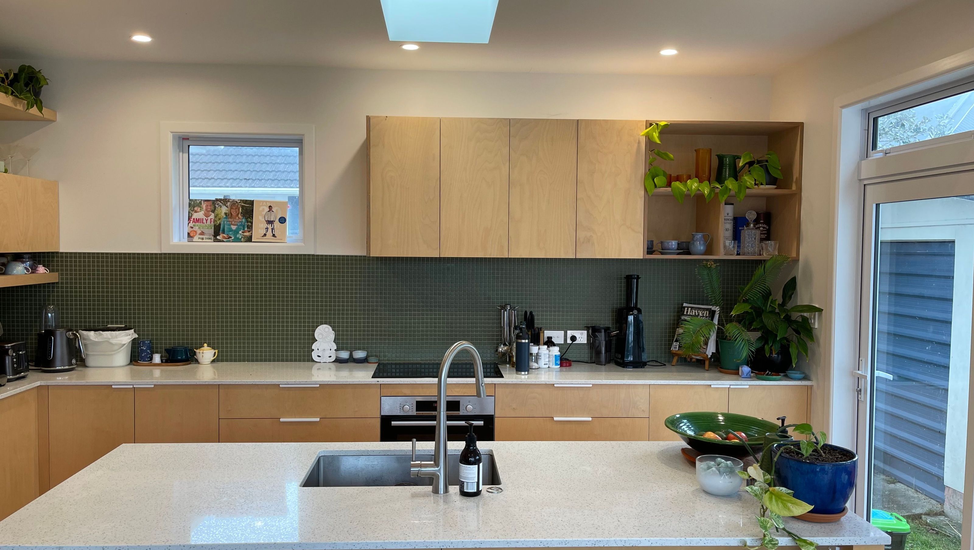 Te Atatu Peninsula House