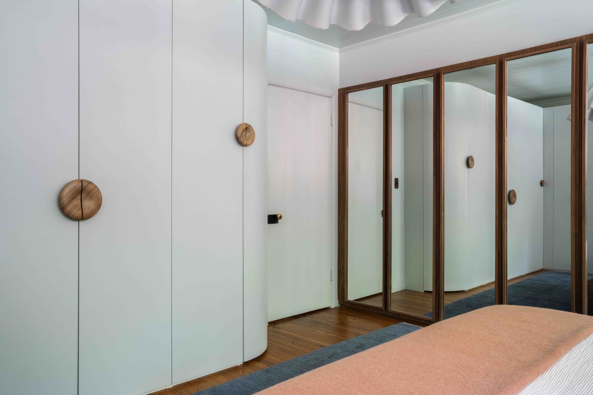 mid-century-modern-bedroom-custom-curved-closet-cabinetry-fredonia-project-the-warren-05.jpg