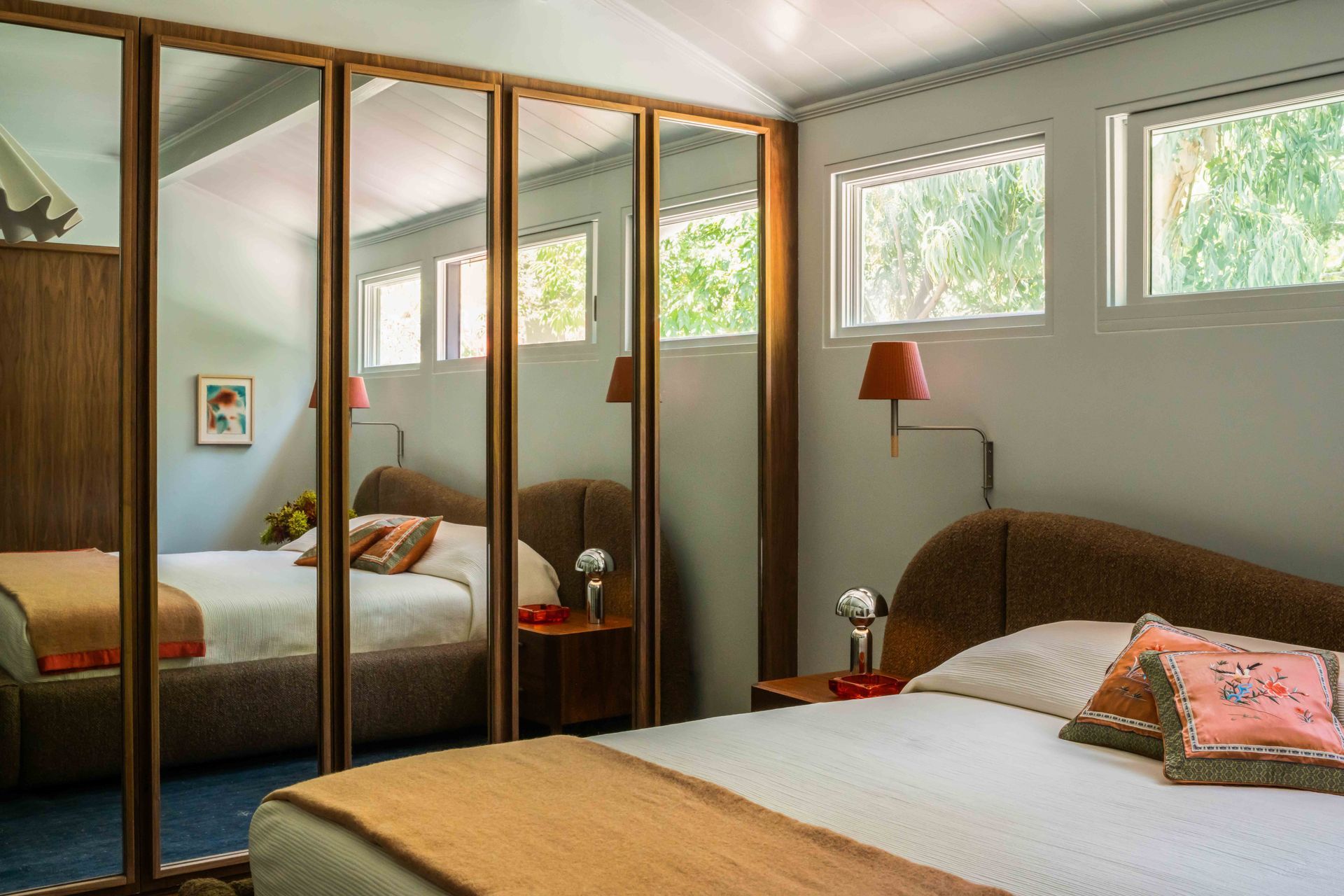 mid-century-modern-bedroom-mirrored-closet-doors-walnut-trim-fredonia-project-the-warren-04.jpg
