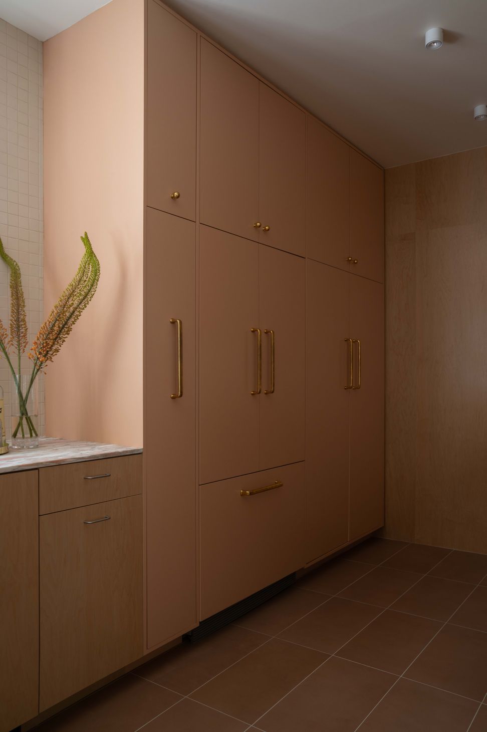 plymouththewarreninteriordesignkitchenremodelcustomfloortoceilingstorage-06.jpg