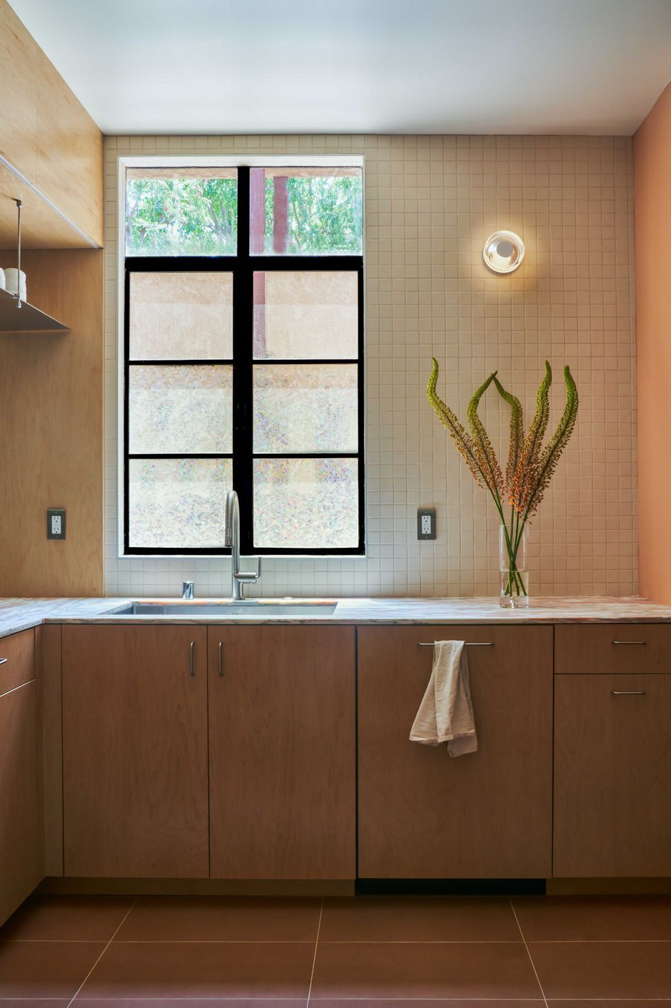 plymouththewarreninteriordesignkitchenremodelglasswallsconcesquaretile-11.jpg