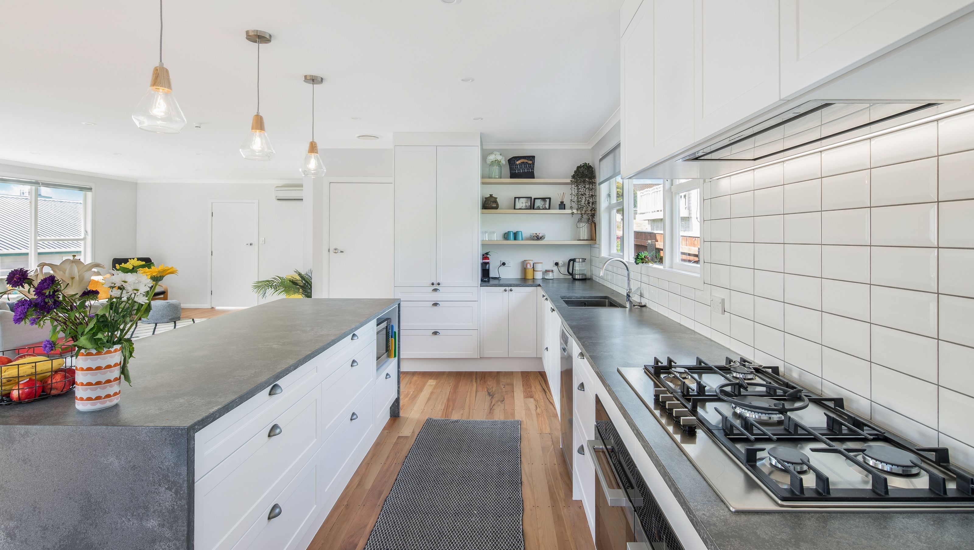 Tawa Interiors & Kitchen